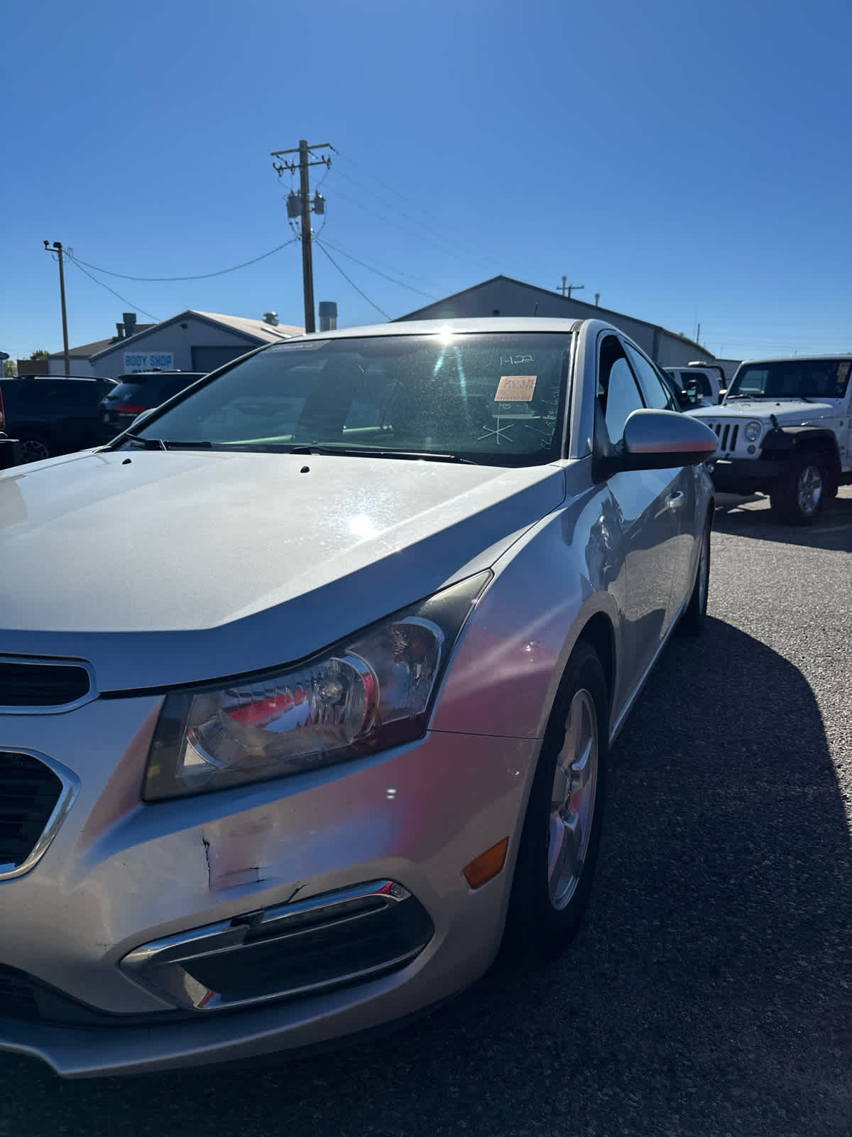 2015 Chevrolet Cruze photo 2