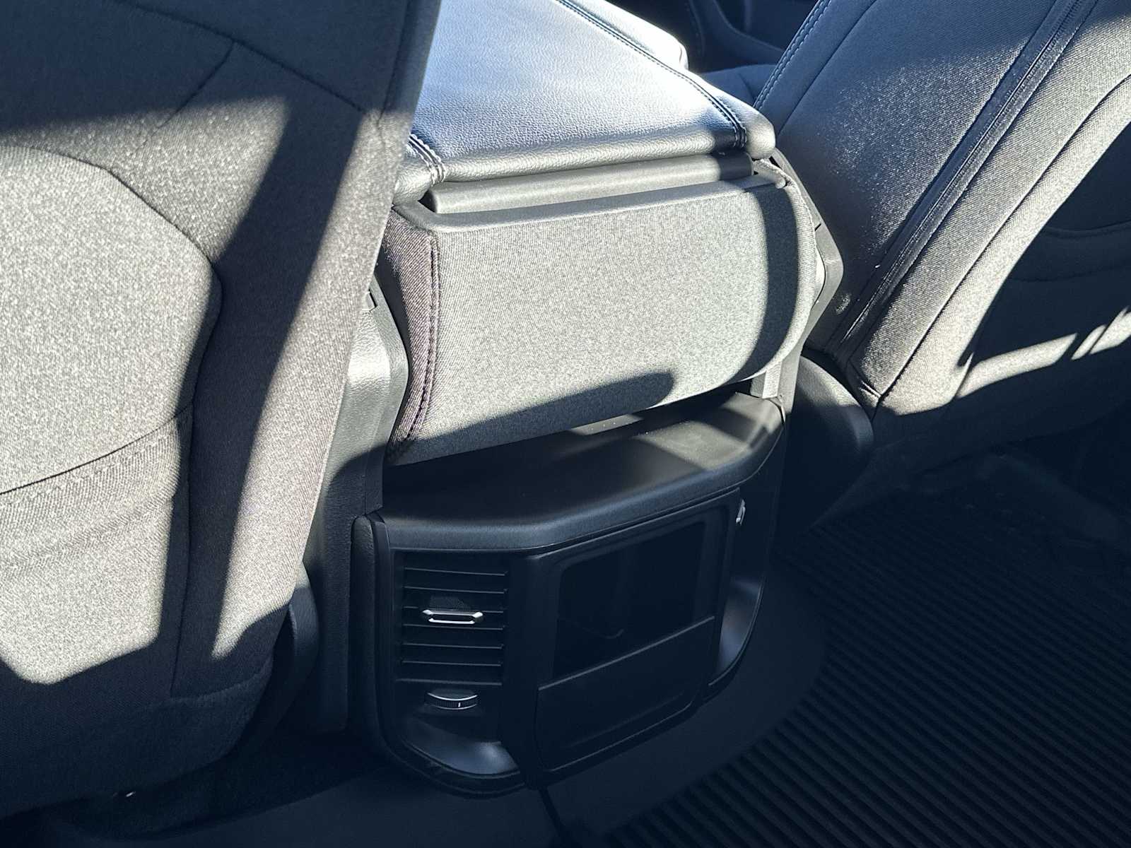 Thumbnail: 2026 RAM 1500 - 20