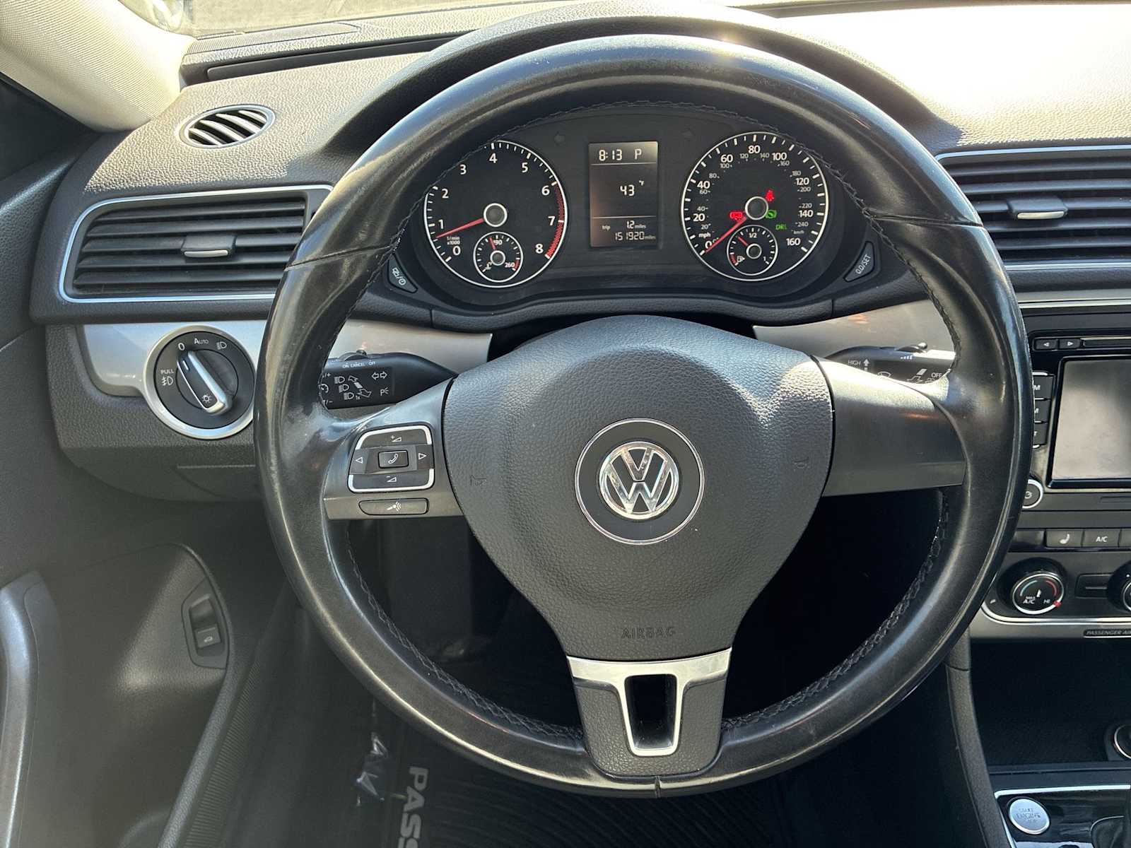 Thumbnail: 2015 Volkswagen Passat - 11