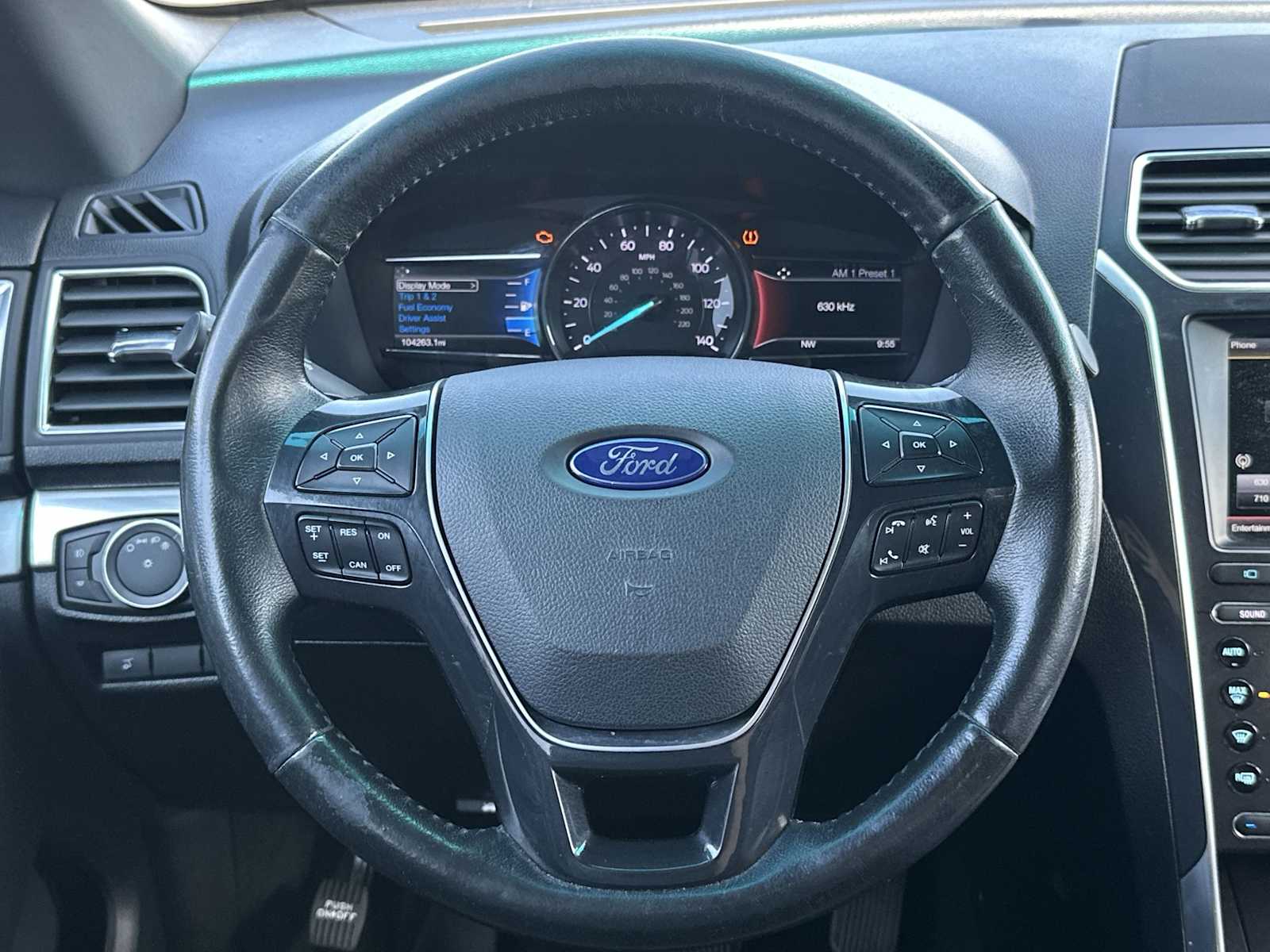 Thumbnail: 2016 Ford Explorer - 11