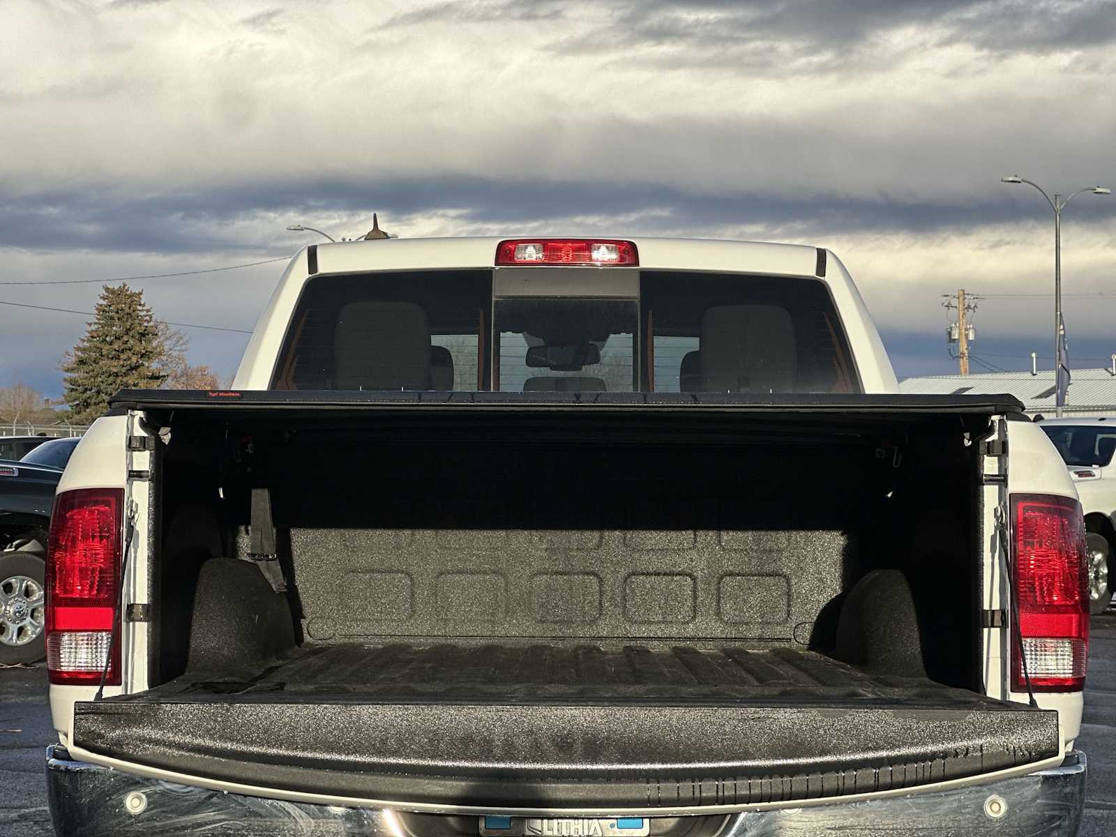 Thumbnail: 2019 RAM 1500 Classic - 19