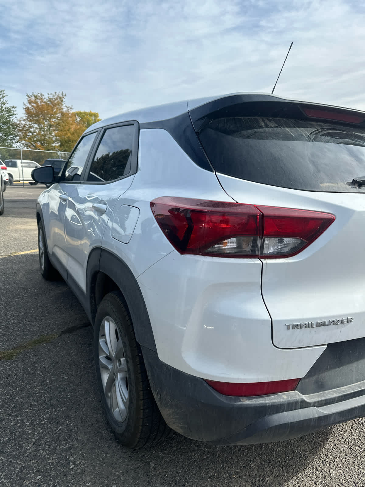 2024 Chevrolet Trailblazer LS photo 3