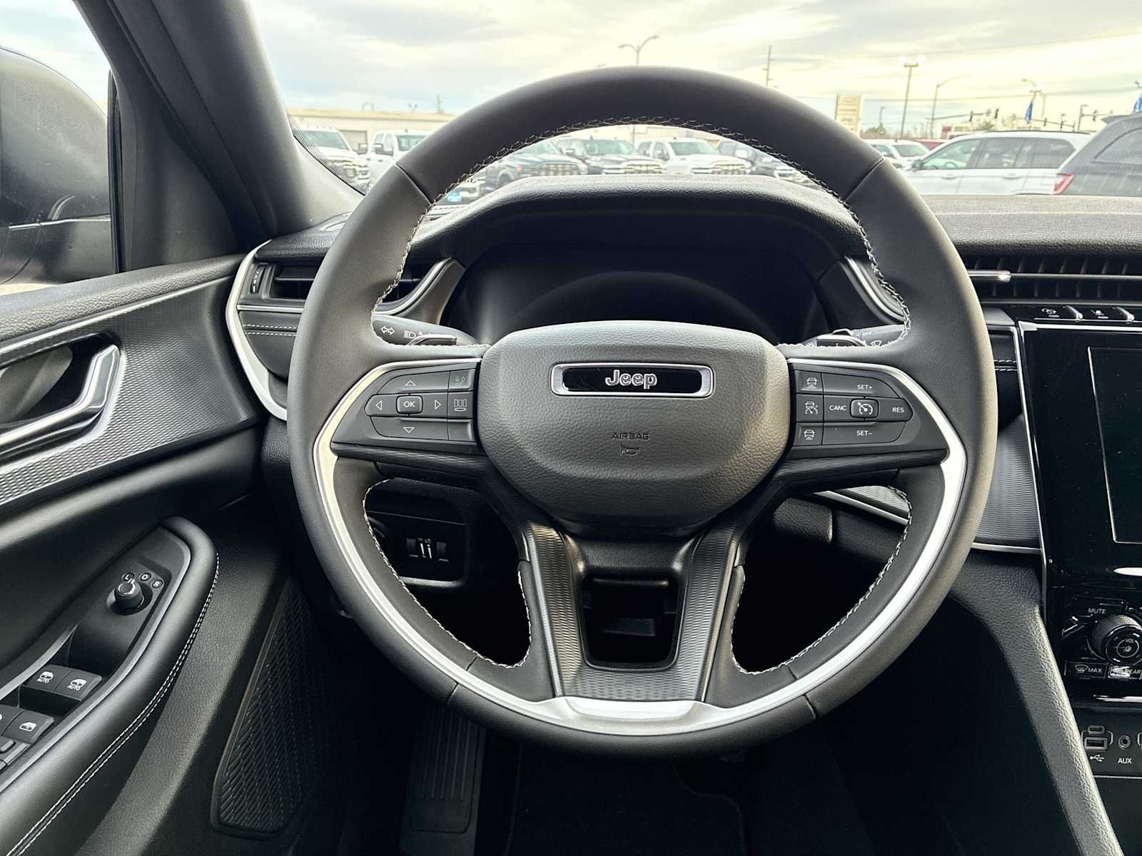 Thumbnail: 2026 Jeep Grand Cherokee - 11