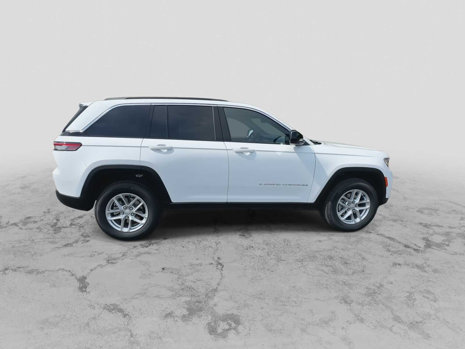 Thumbnail: 2025 Jeep Grand Cherokee - 9