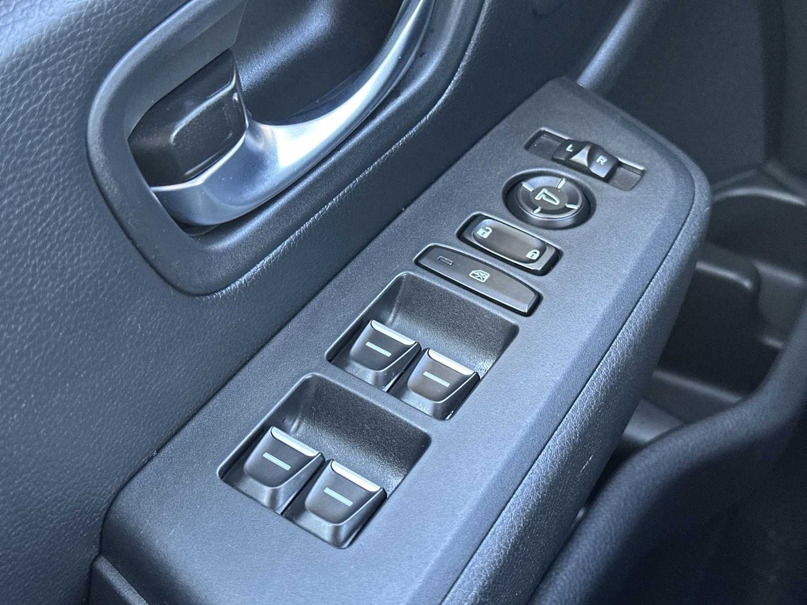 Thumbnail: 2023 Honda Pilot - 15