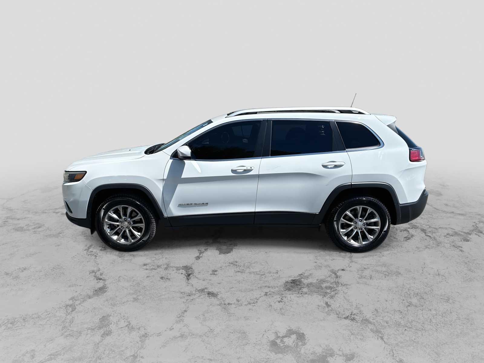 Thumbnail: 2019 Jeep Cherokee - 4