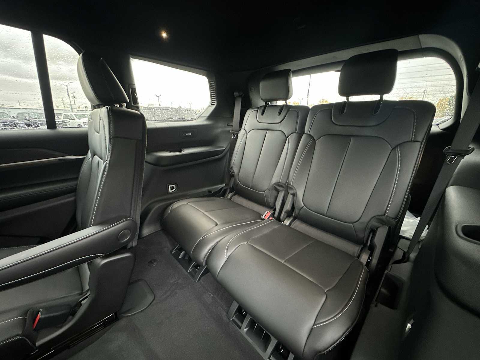 Thumbnail: 2025 Jeep Grand Cherokee - 25