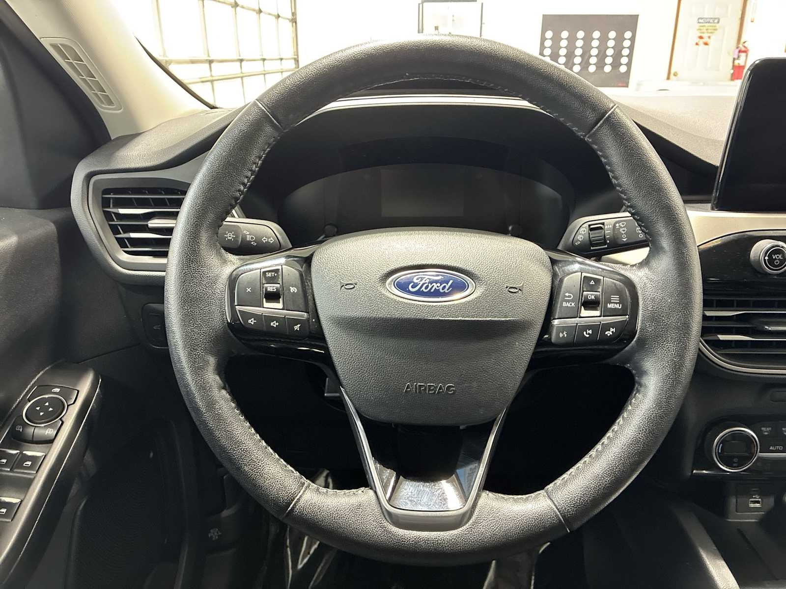 Thumbnail: 2021 Ford Escape - 11