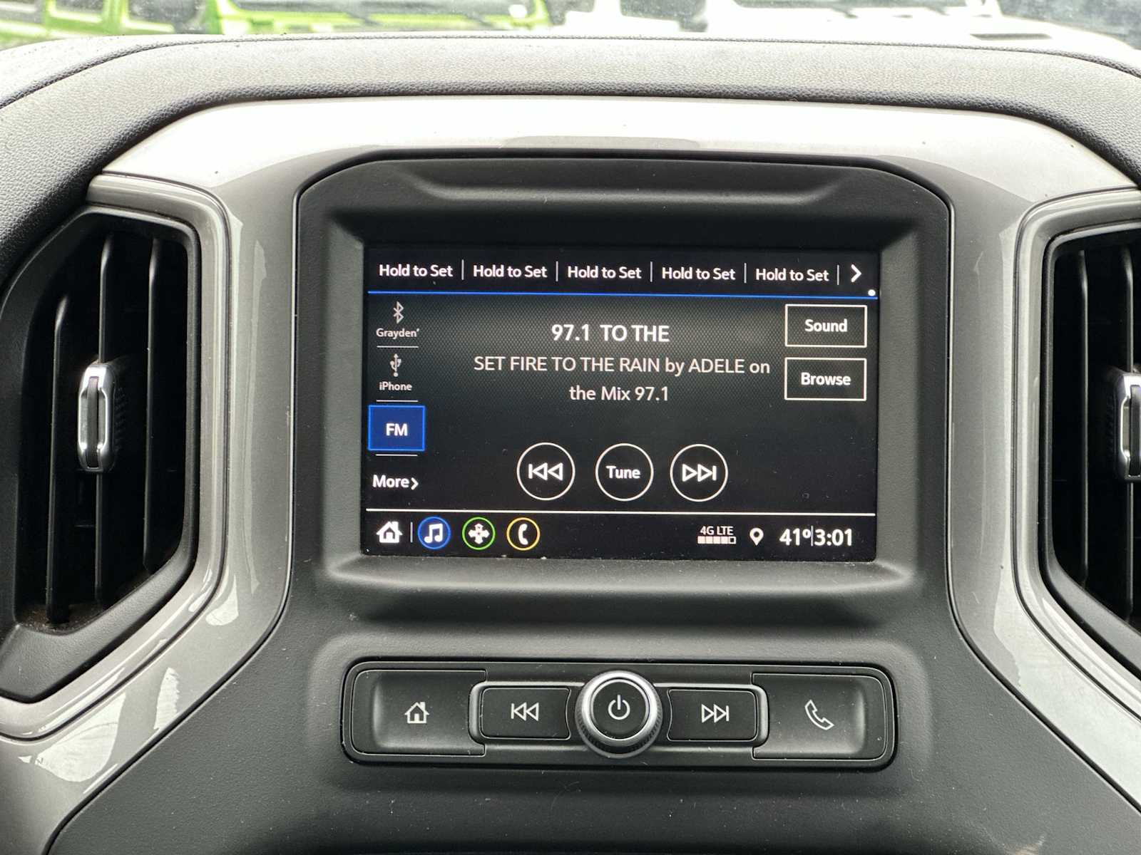 Thumbnail: 2021 Chevrolet Silverado 1500 - 12