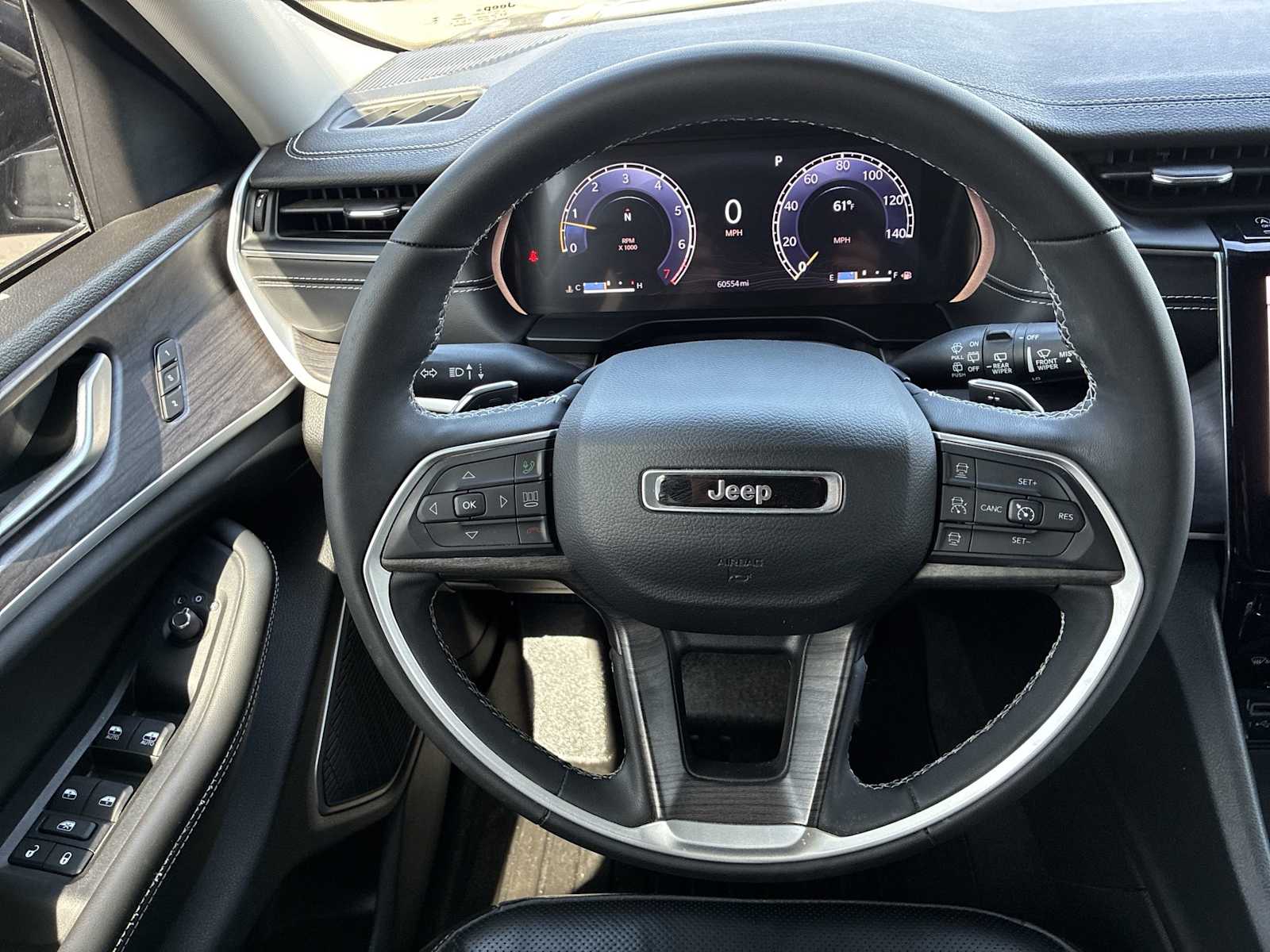 Thumbnail: 2023 Jeep Grand Cherokee - 11