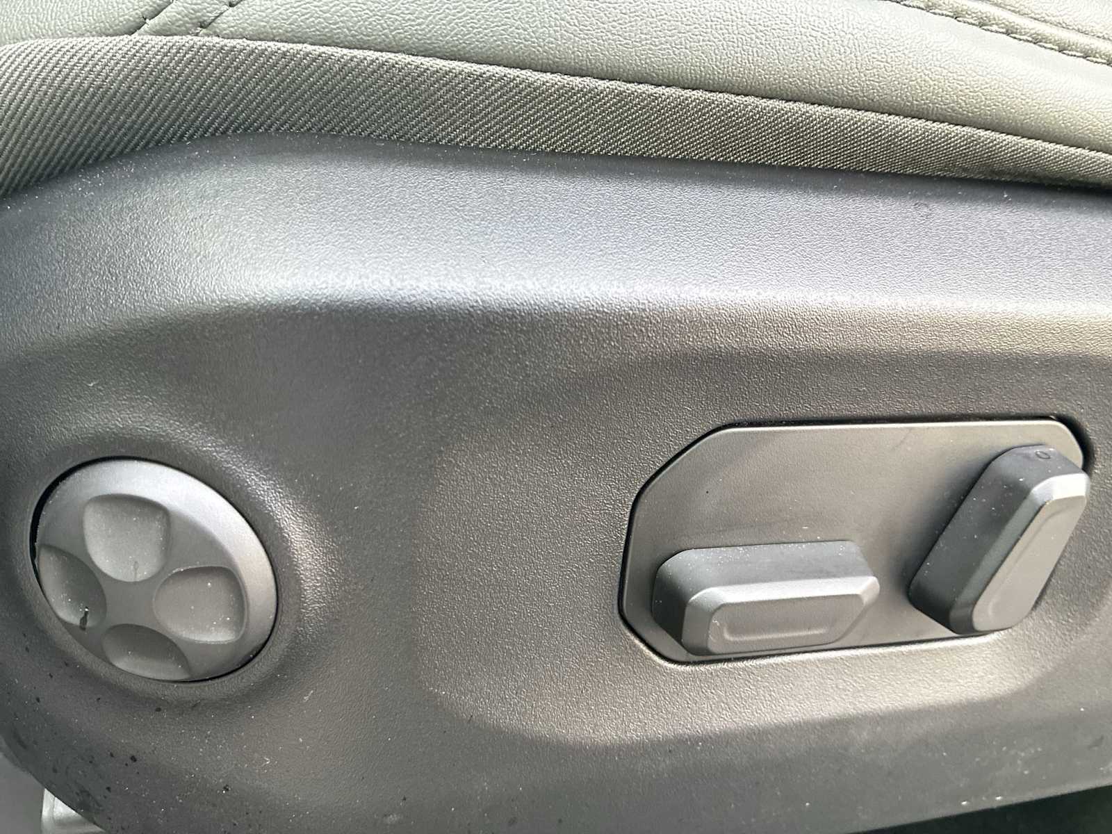 Thumbnail: 2026 Jeep Gladiator - 14