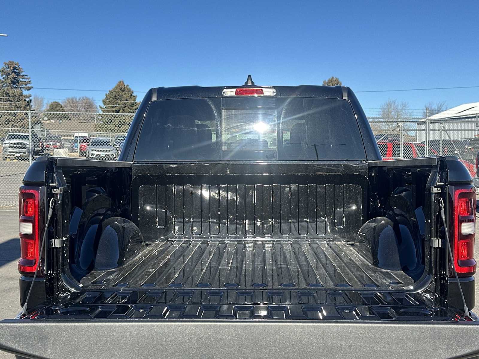 Thumbnail: 2026 RAM 1500 - 18