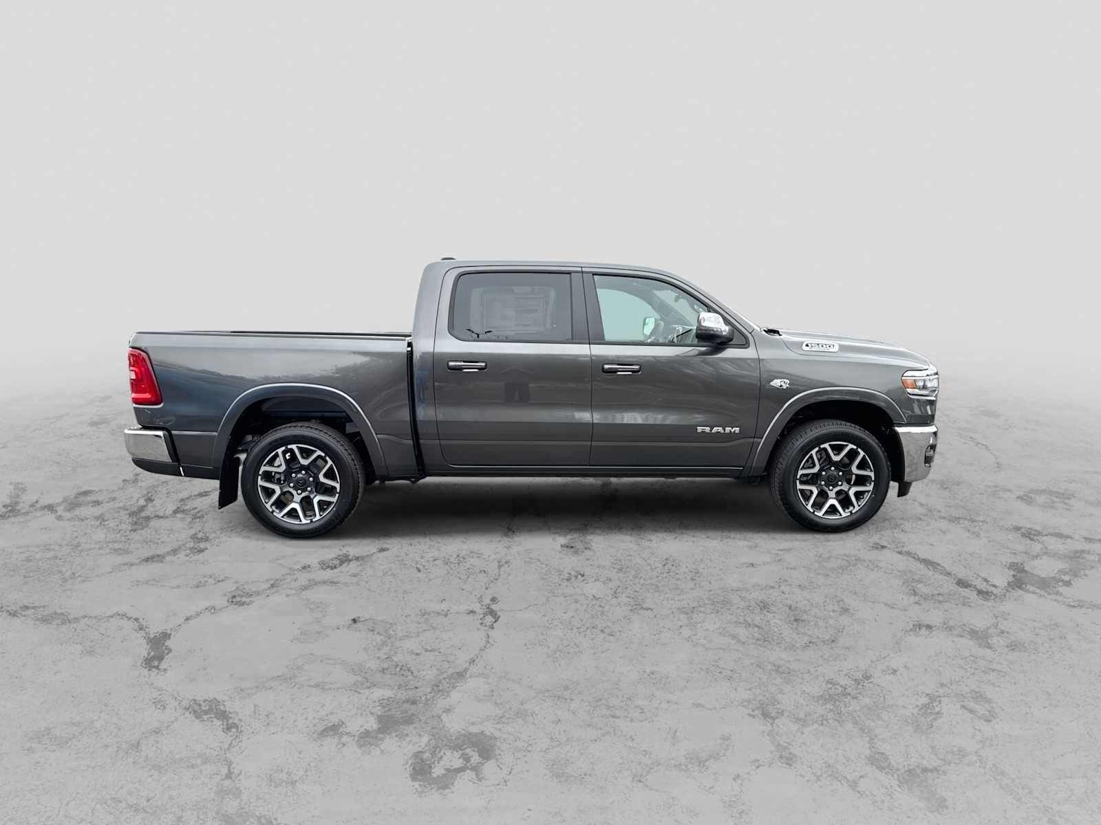 Thumbnail: 2026 RAM 1500 - 9
