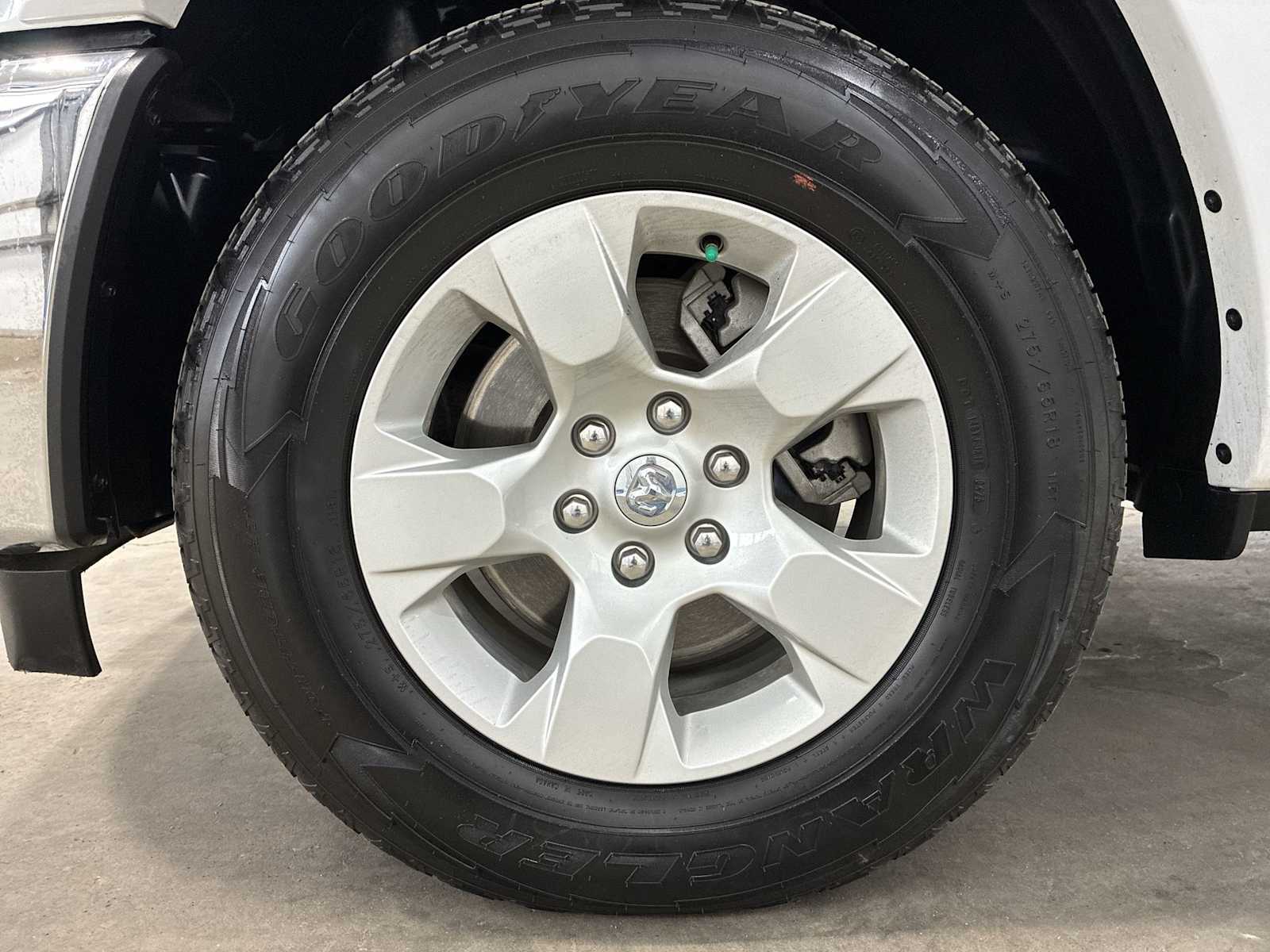 Thumbnail: 2025 RAM 1500 - 18