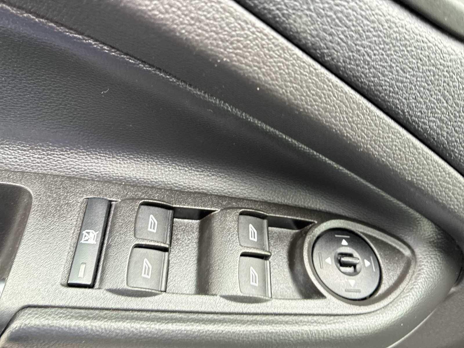 Thumbnail: 2018 Ford Escape - 15