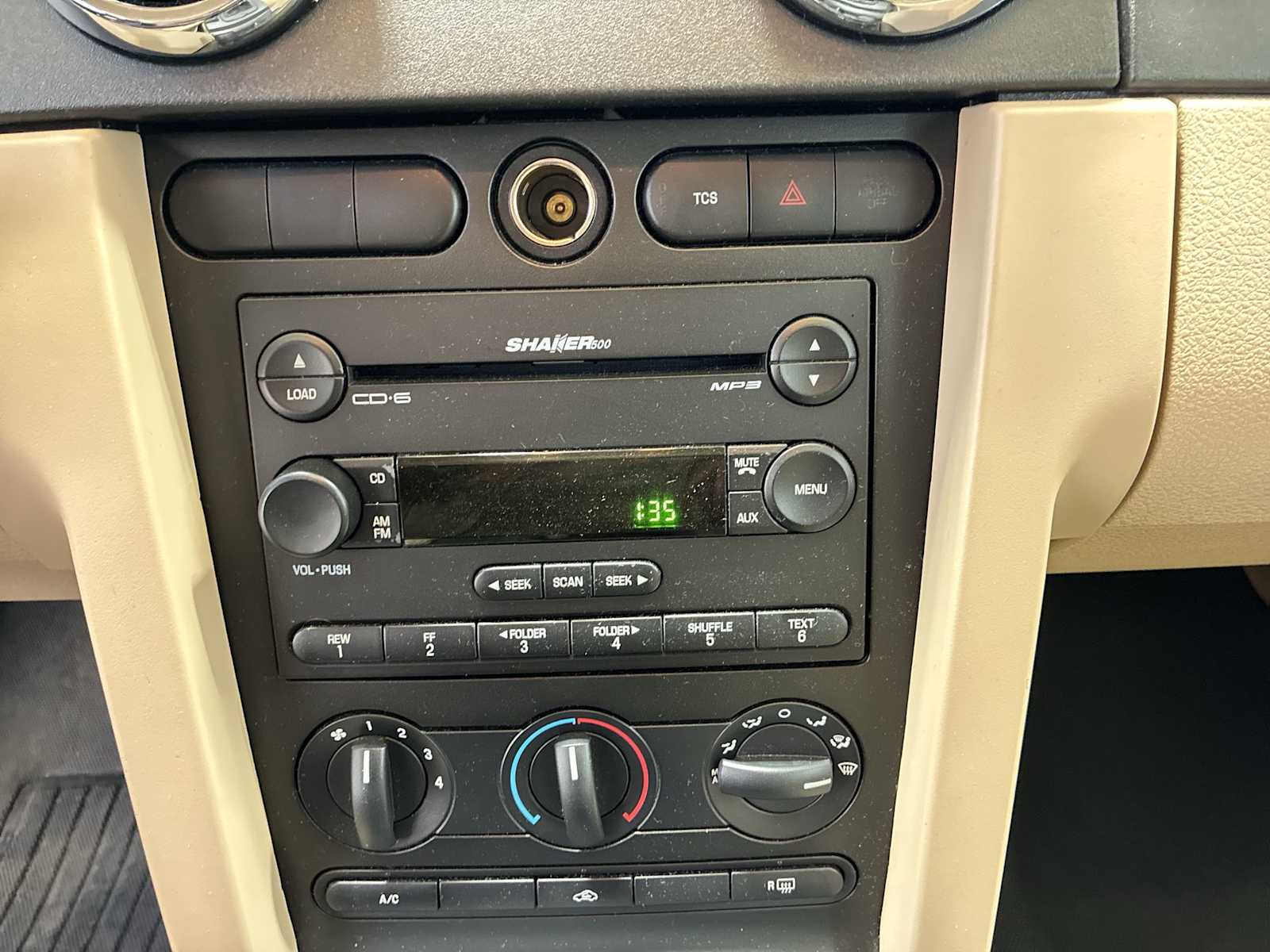 Thumbnail: 2005 Ford Mustang - 12