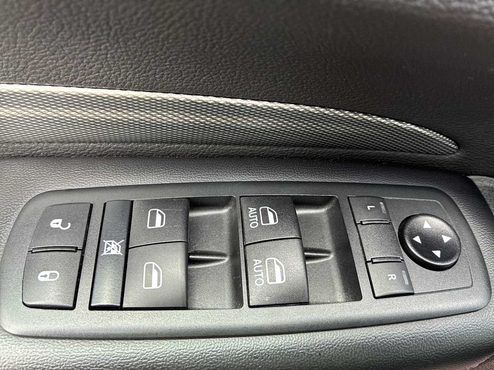 Thumbnail: 2020 Dodge Durango - 15