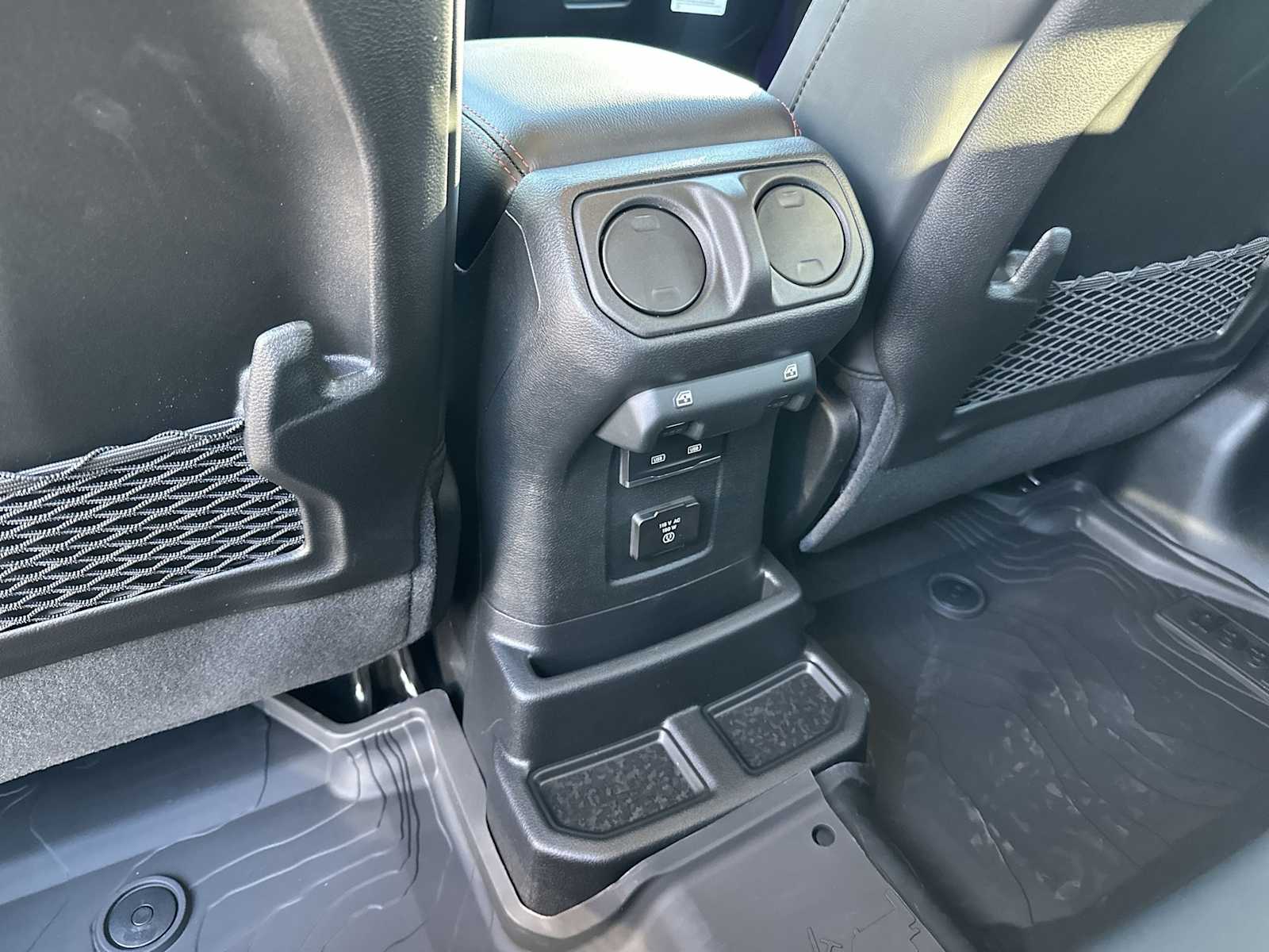 Thumbnail: 2026 Jeep Wrangler - 36