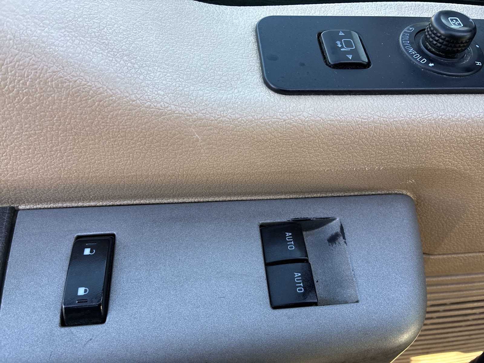 Thumbnail: 2015 Ford F-350 - 15