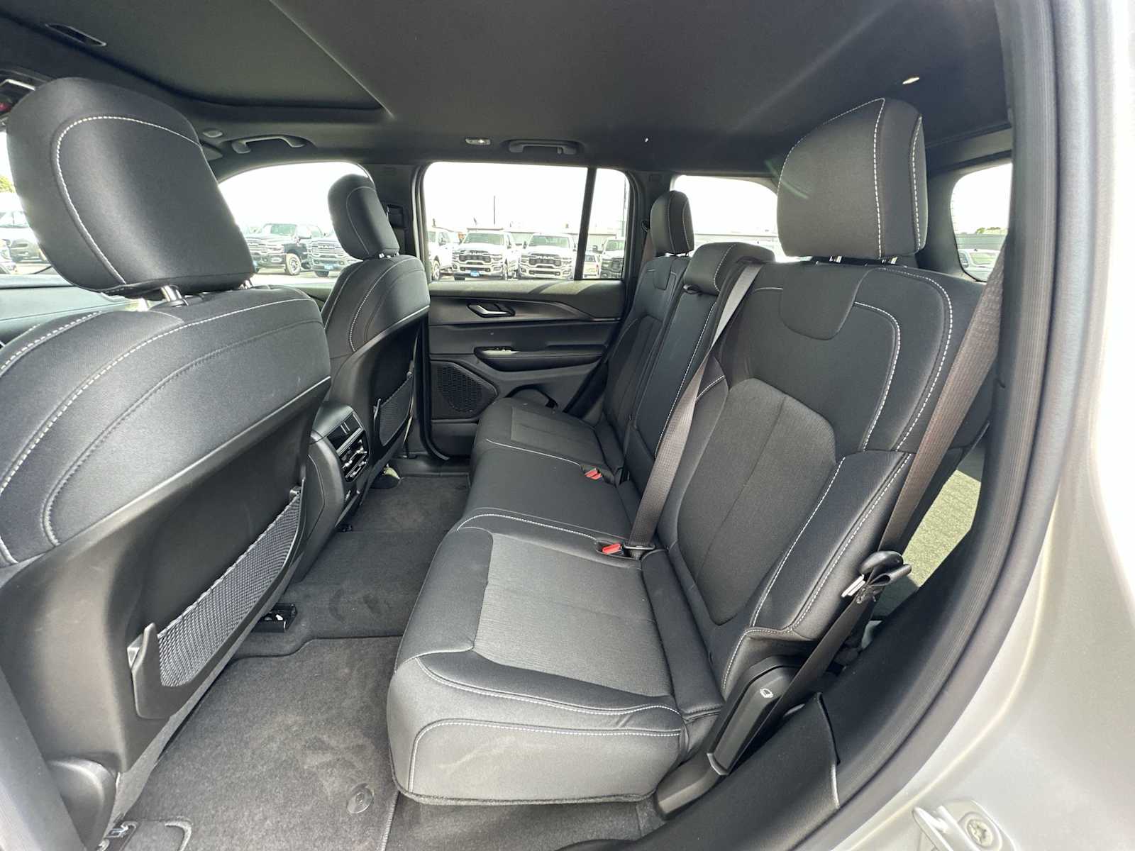 Thumbnail: 2025 Jeep Grand Cherokee - 23