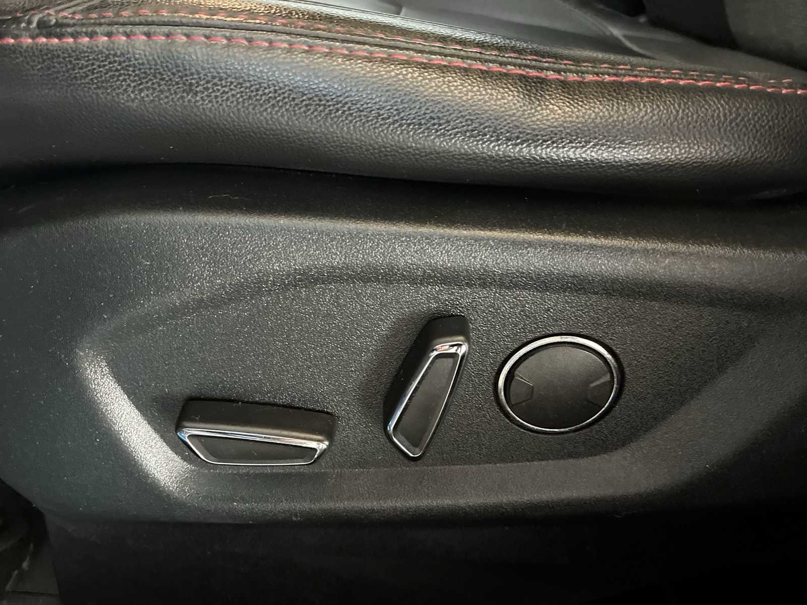 Thumbnail: 2018 Ford Explorer - 14