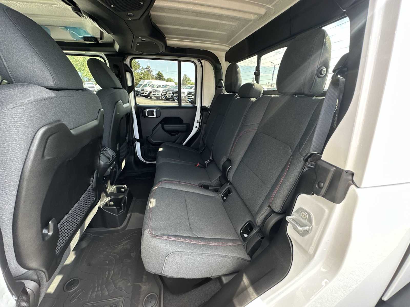 Thumbnail: 2025 Jeep Gladiator - 23