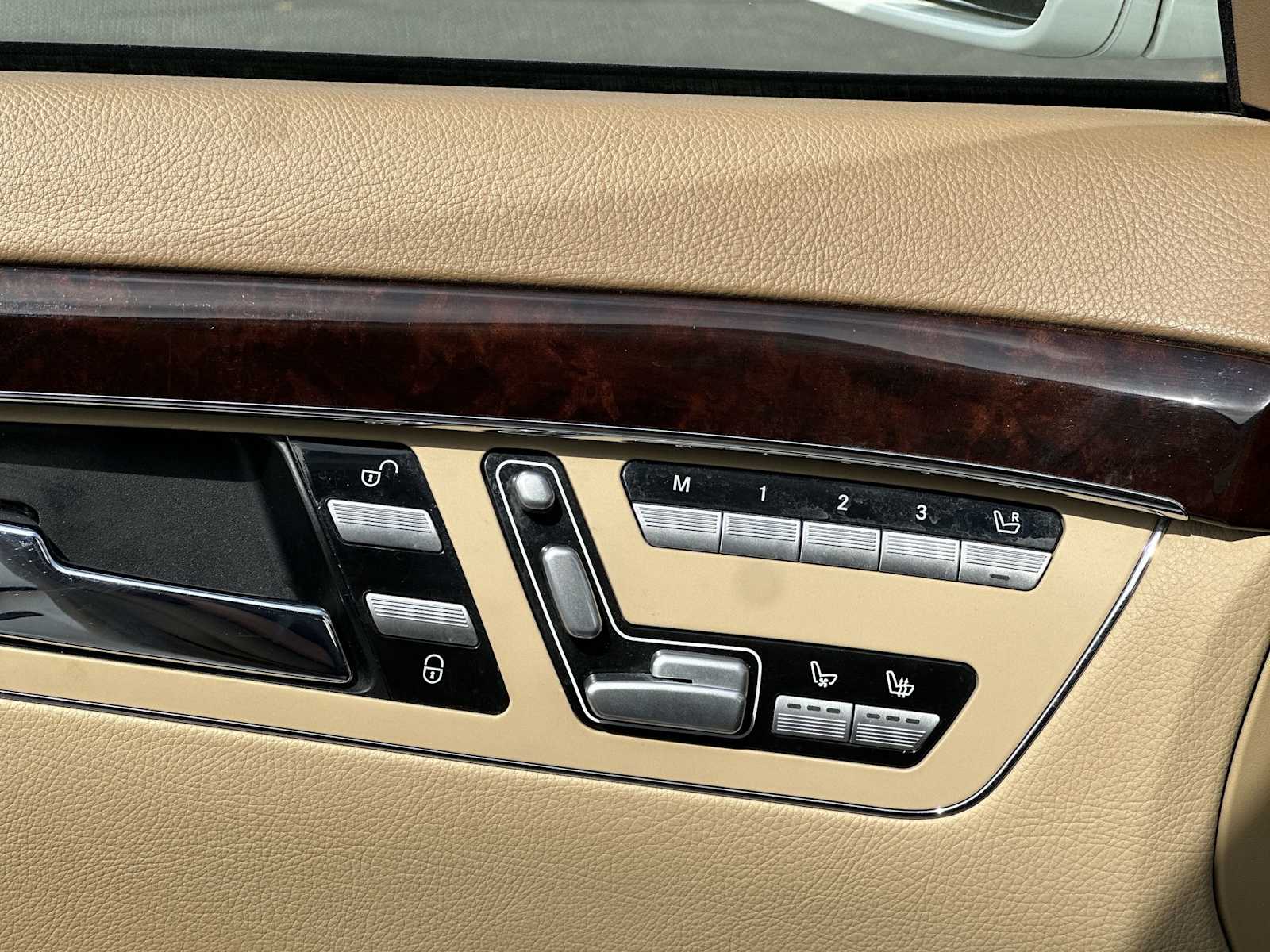 Thumbnail: 2012 Mercedes-Benz S-Class - 14