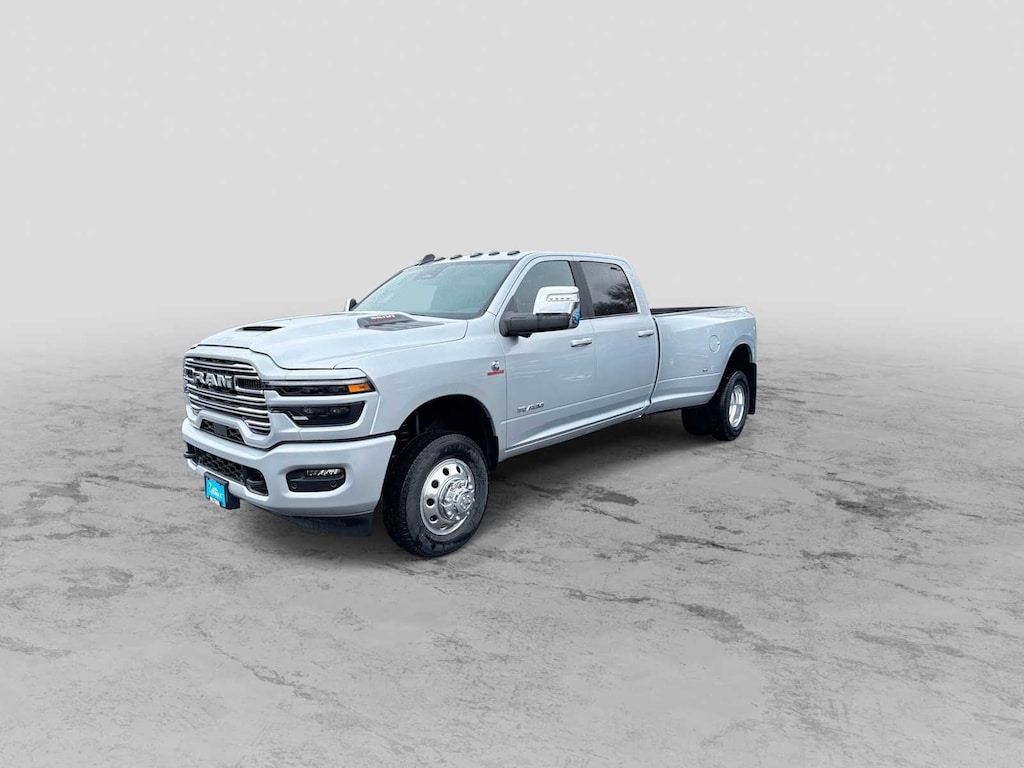 New 2026 Ram 3500 LARAMIE CREW CAB 4X4 8' BOX Pickup