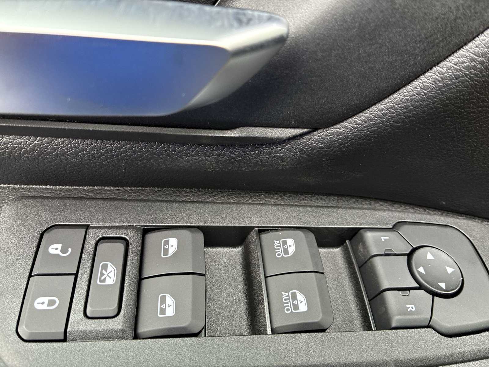 Thumbnail: 2026 RAM 1500 - 15