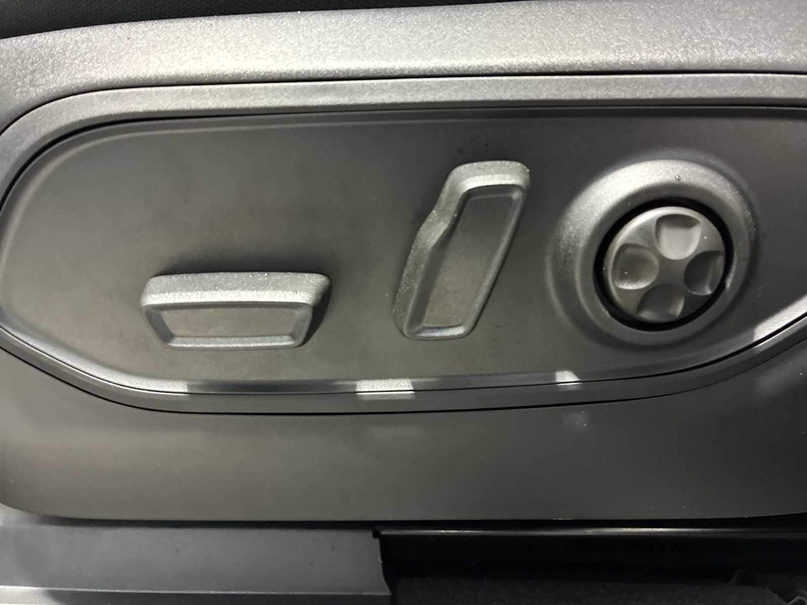 Thumbnail: 2026 Jeep Grand Cherokee - 14