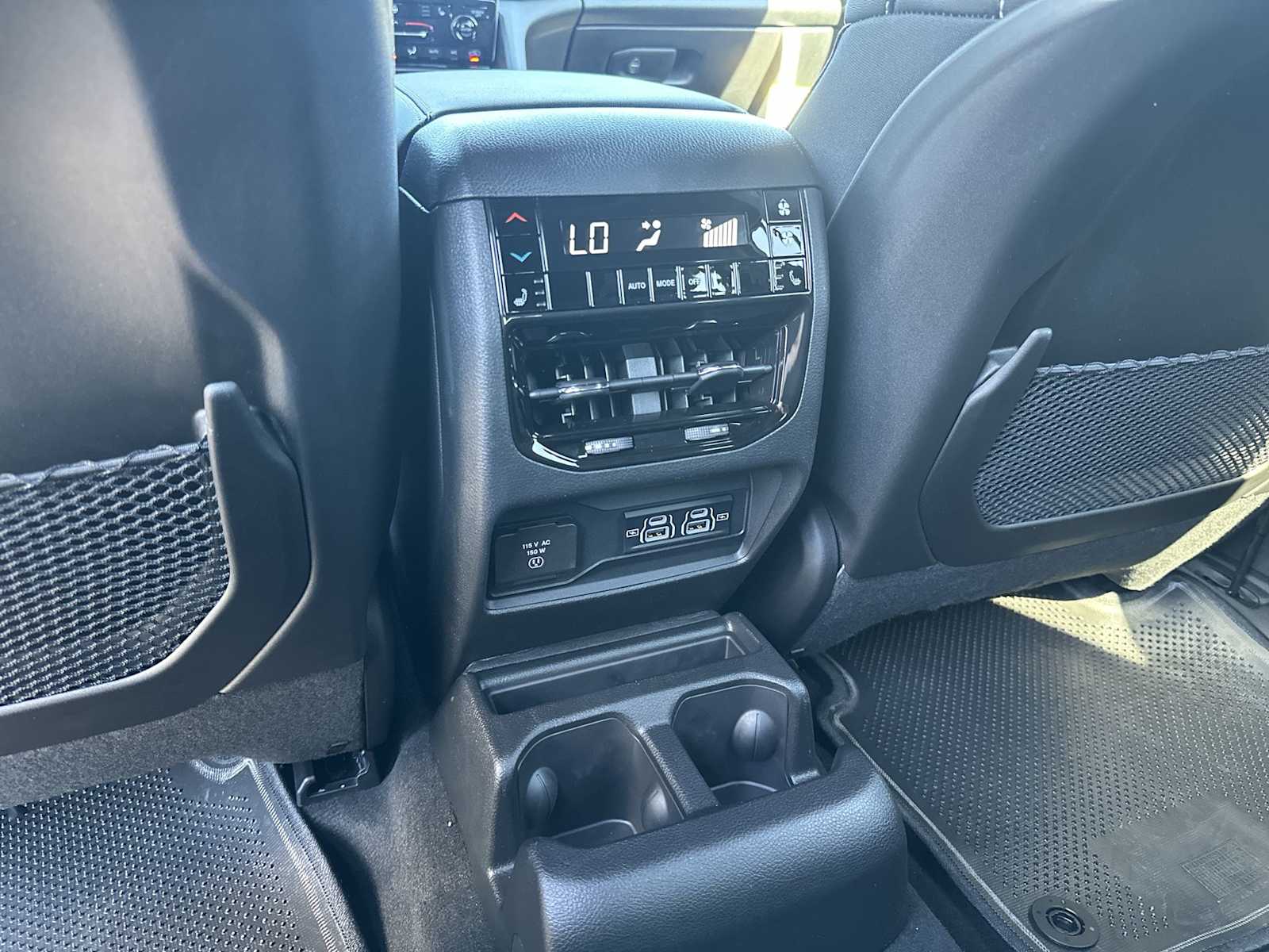 Thumbnail: 2025 Jeep Grand Cherokee - 22