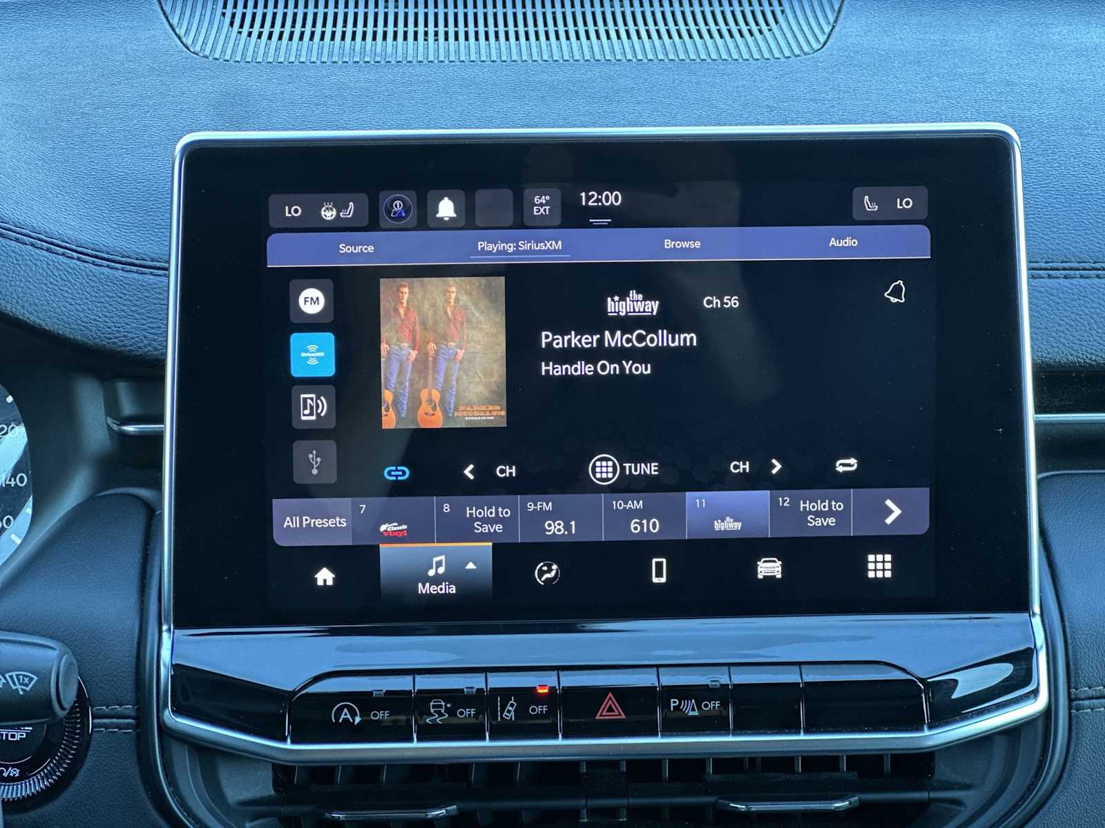 Thumbnail: 2023 Jeep Compass - 12