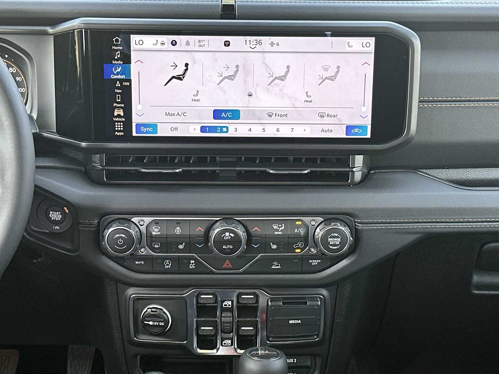 Thumbnail: 2025 Jeep Gladiator - 16