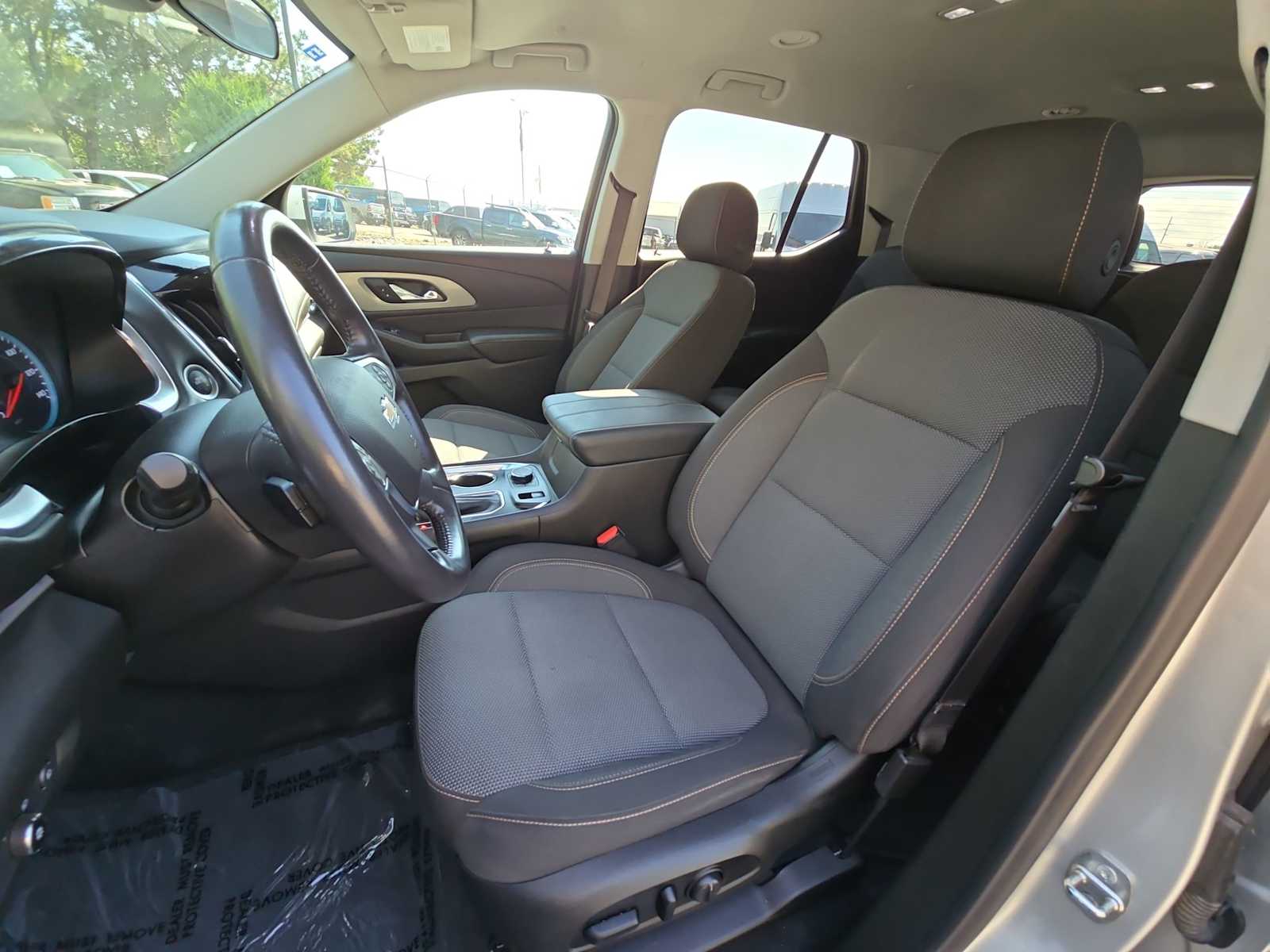 2021 Chevrolet Traverse LT 13