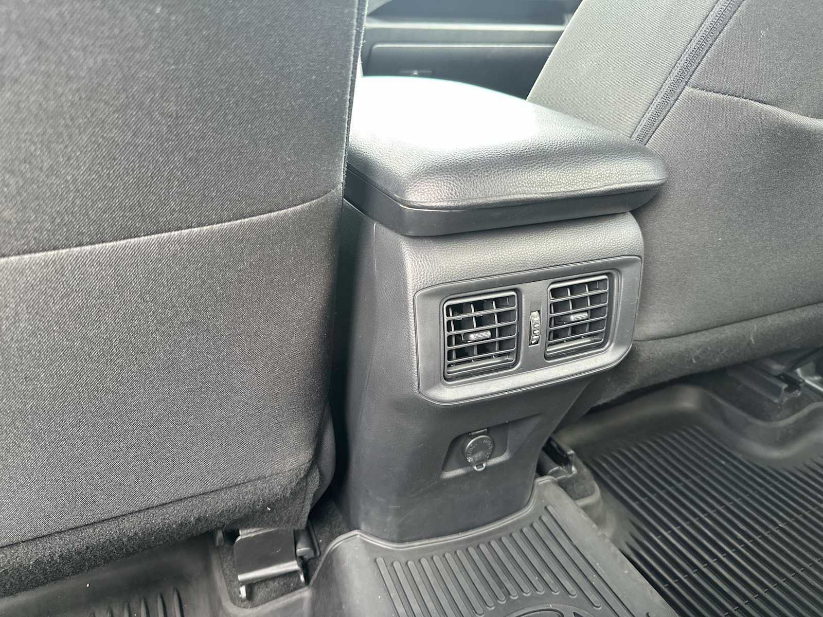 Thumbnail: 2023 Toyota RAV4 - 20