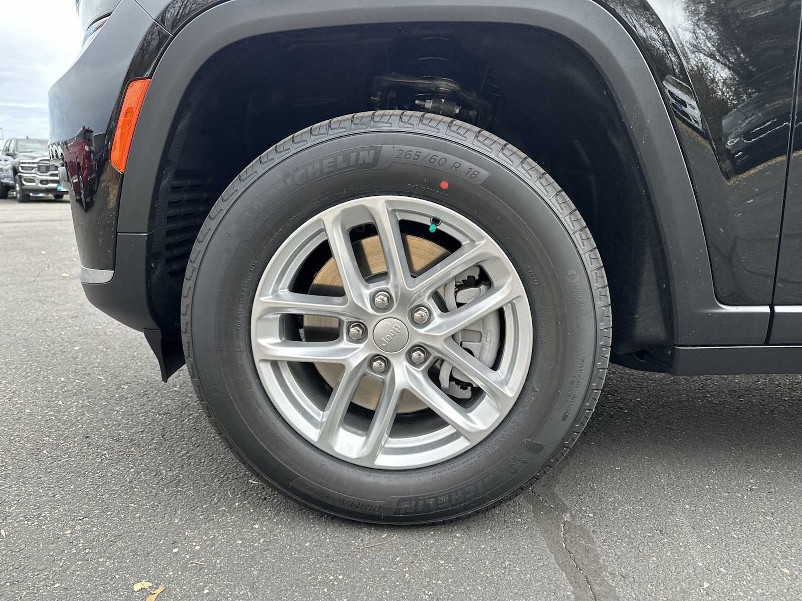 Thumbnail: 2025 Jeep Grand Cherokee - 17