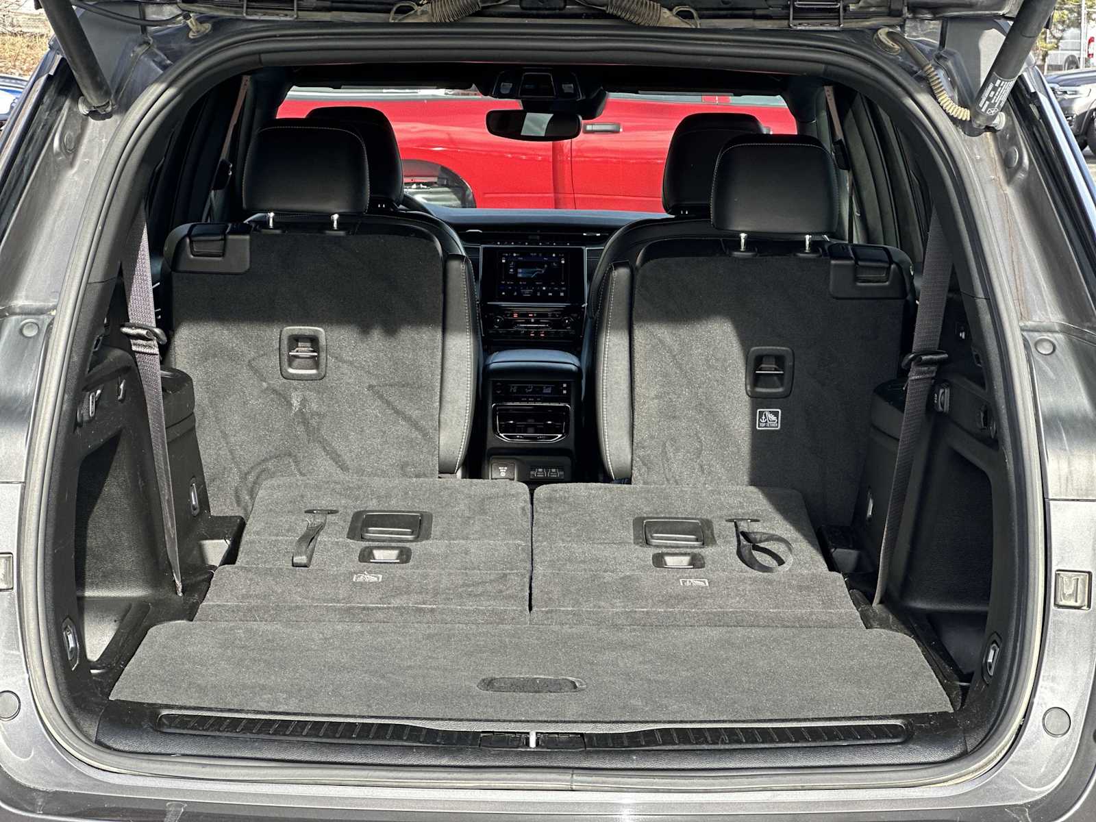 Thumbnail: 2023 Jeep Grand Cherokee - 18