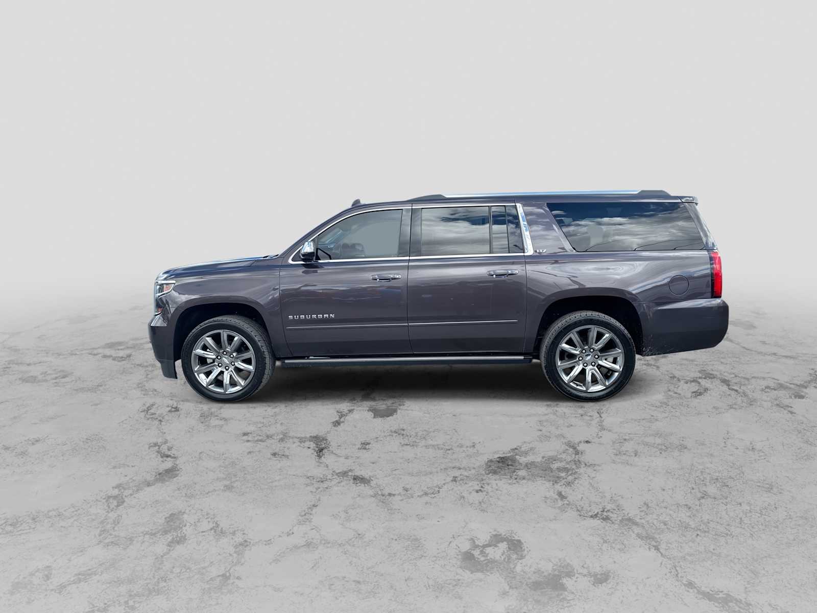 Thumbnail: 2015 Chevrolet Suburban - 5