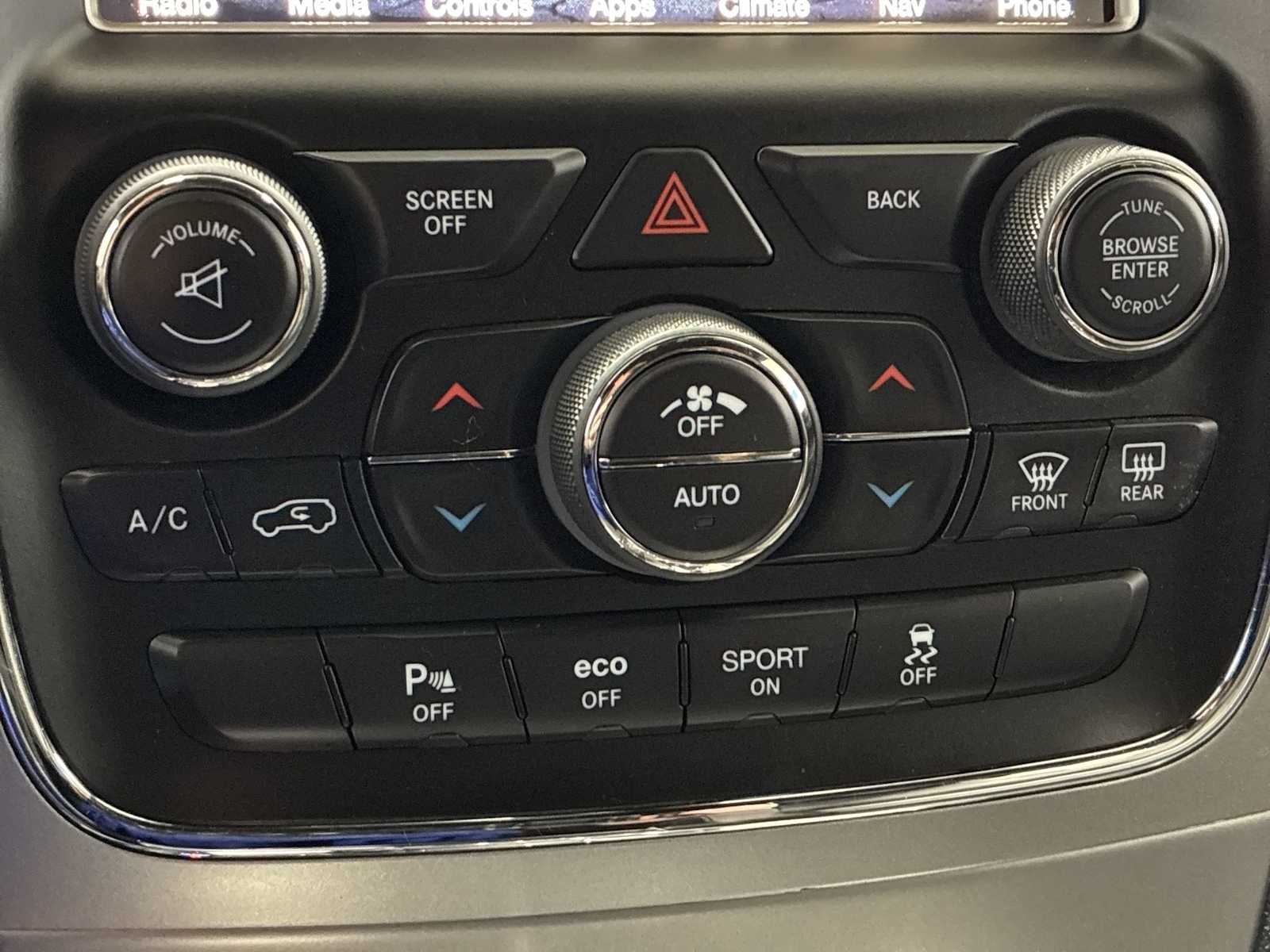 Thumbnail: 2017 Jeep Grand Cherokee - 17