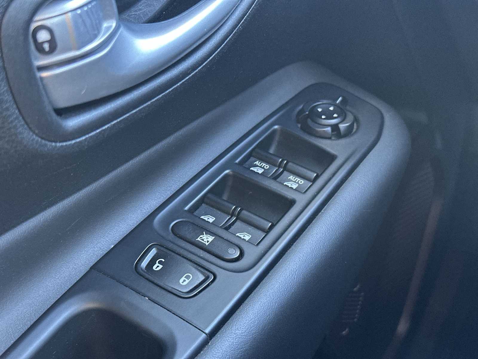 Thumbnail: 2023 Jeep Renegade - 15