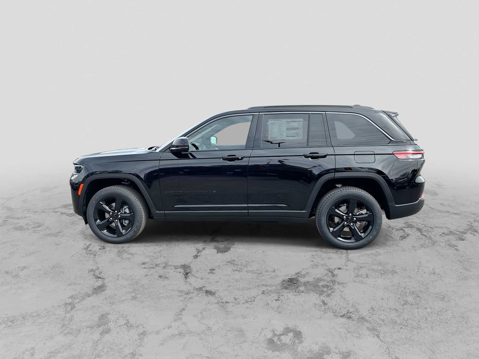 Thumbnail: 2026 Jeep Grand Cherokee - 5