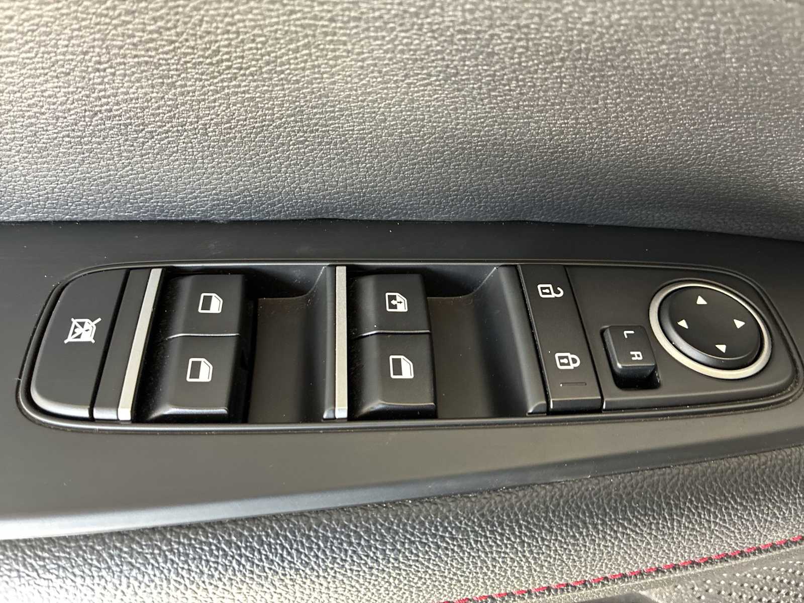 Thumbnail: 2023 Kia Forte - 15