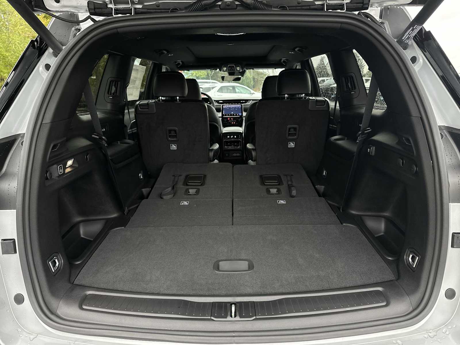 Thumbnail: 2025 Jeep Grand Cherokee - 20