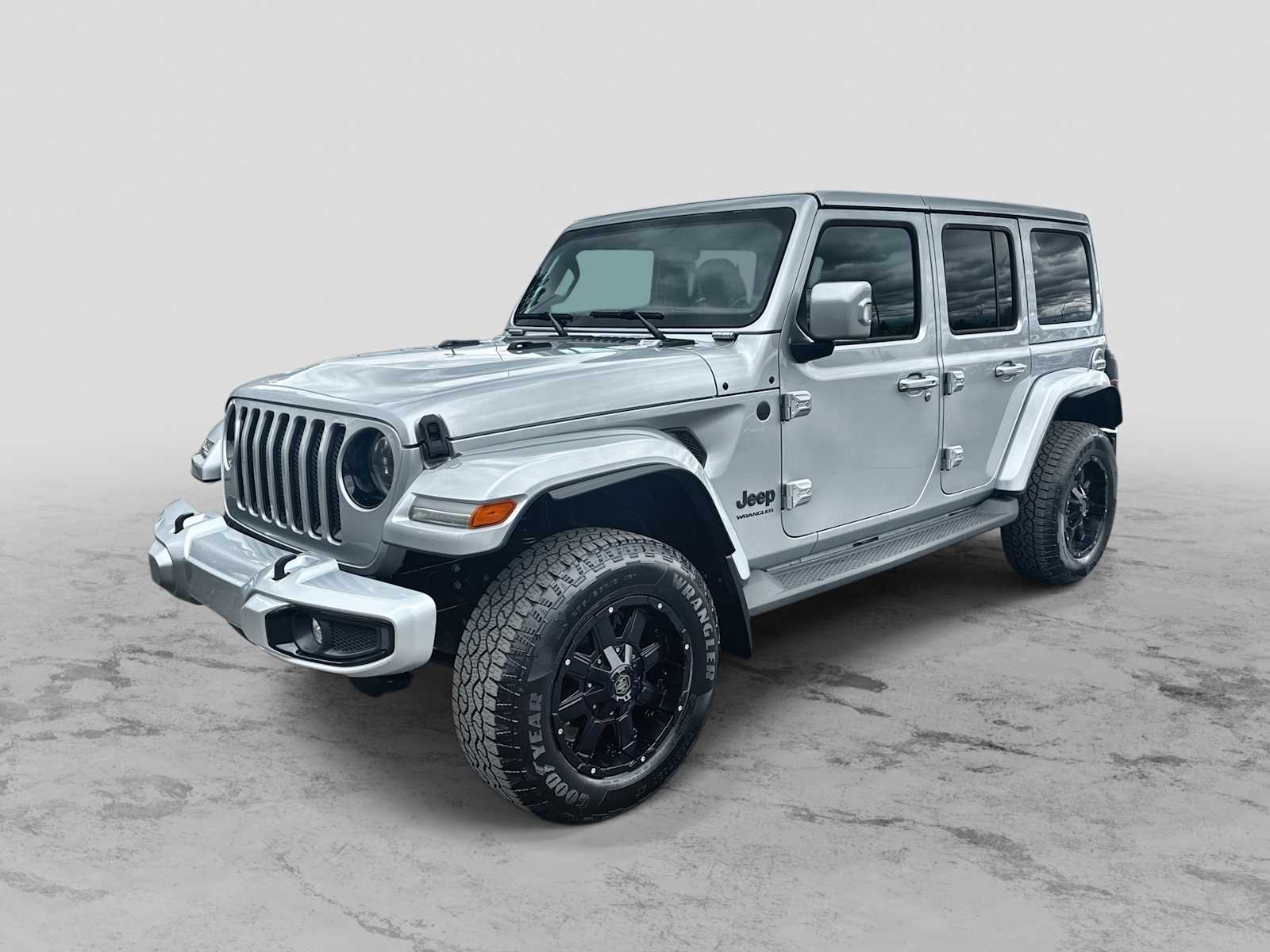 2023 Jeep Wrangler Sahara High Altitude's photo