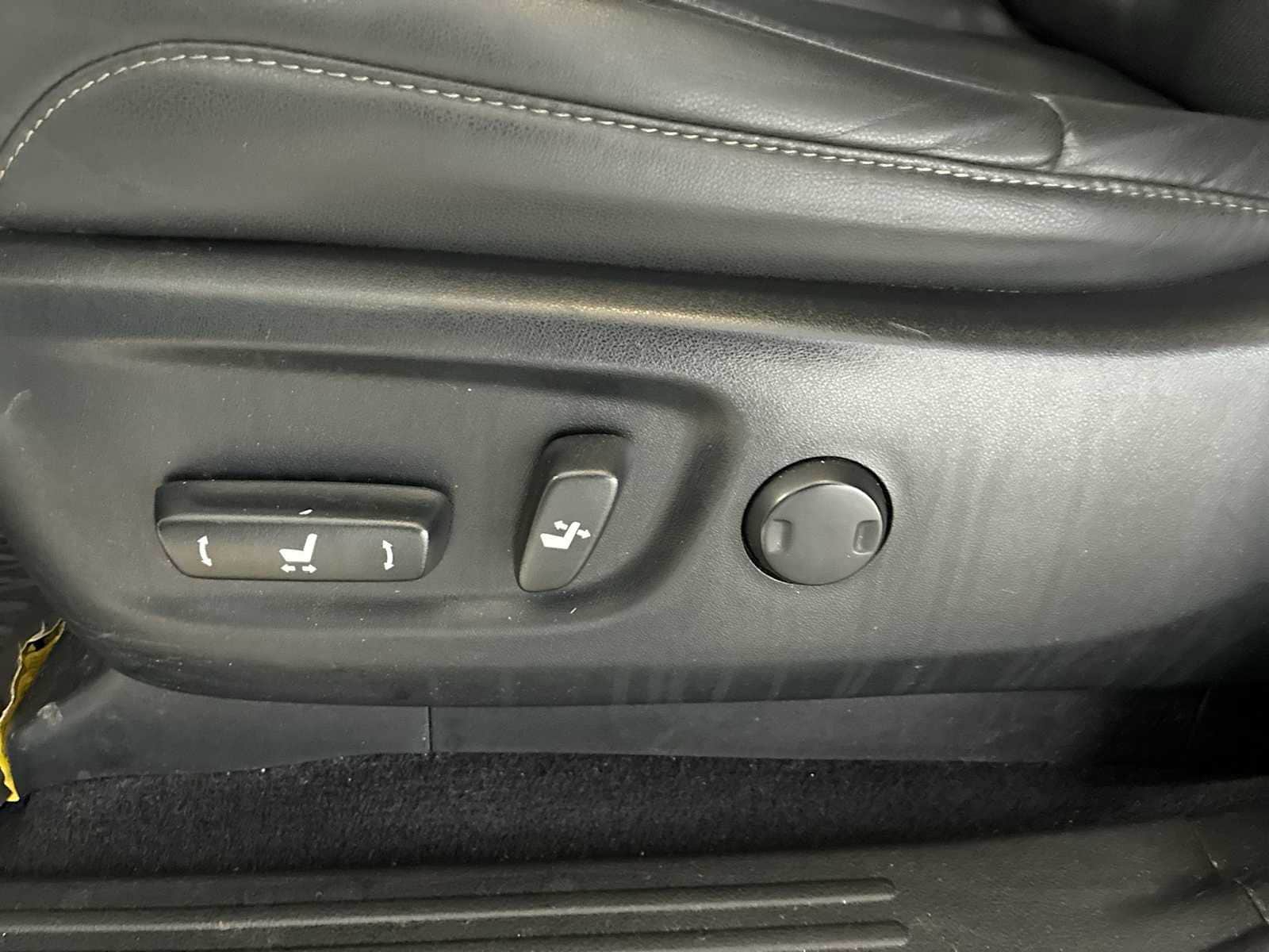 Thumbnail: 2017 Lexus GX - 14