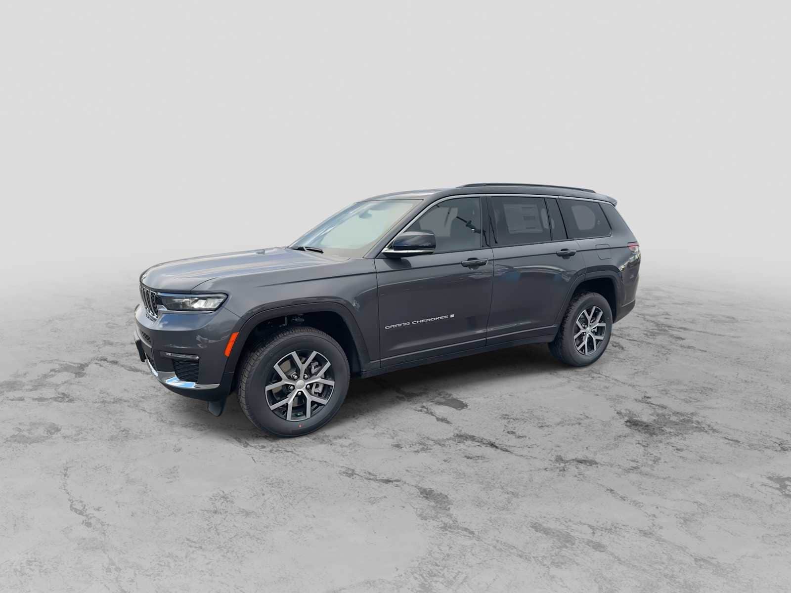 Thumbnail: 2025 Jeep Grand Cherokee - 4