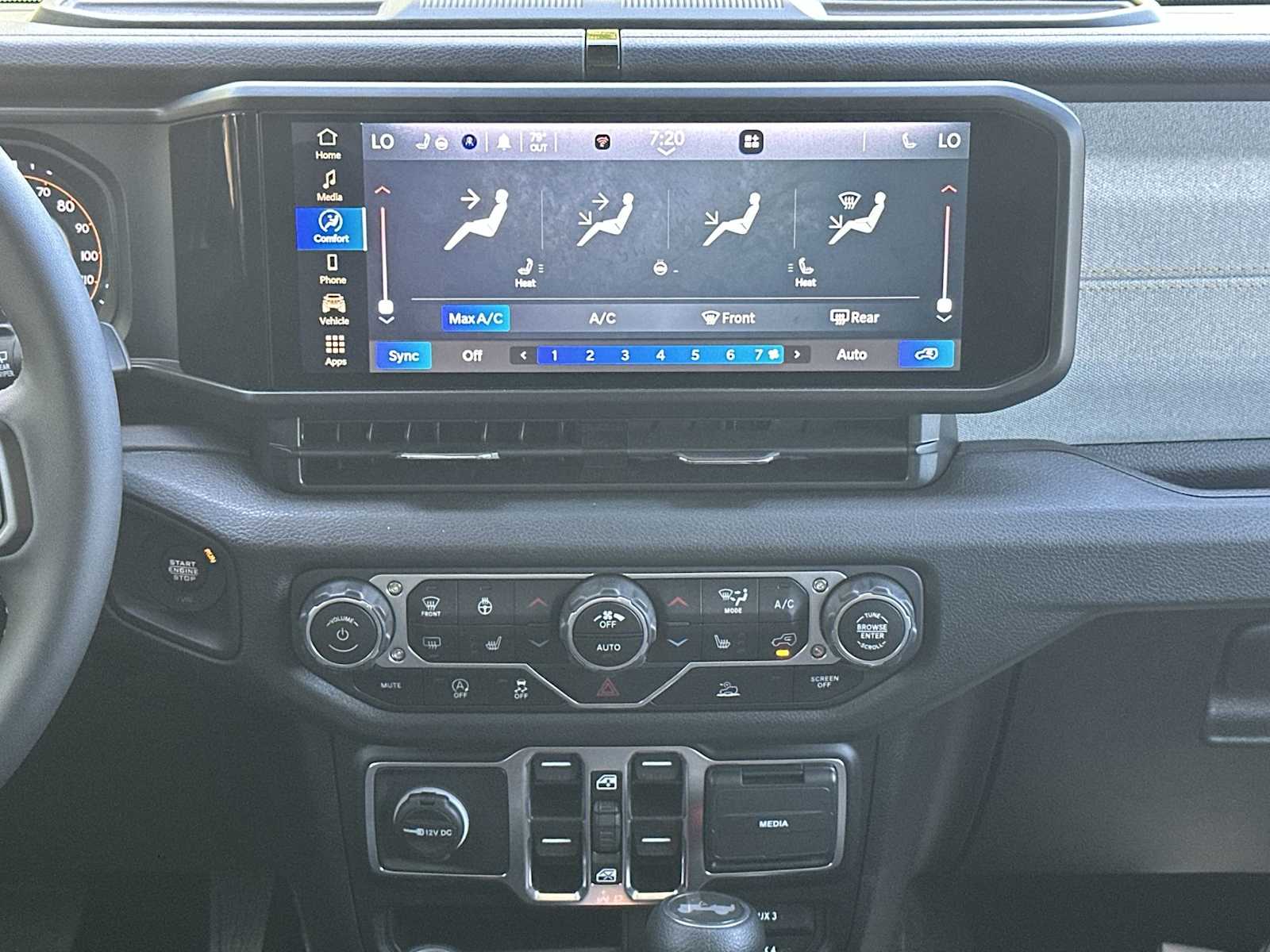 Thumbnail: 2025 Jeep Wrangler - 16