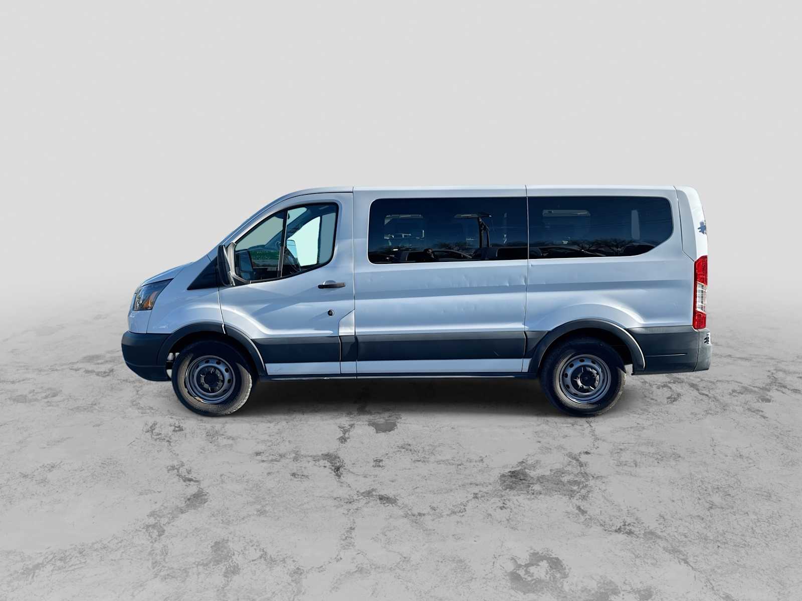 Thumbnail: 2017 Ford Transit Series - 5