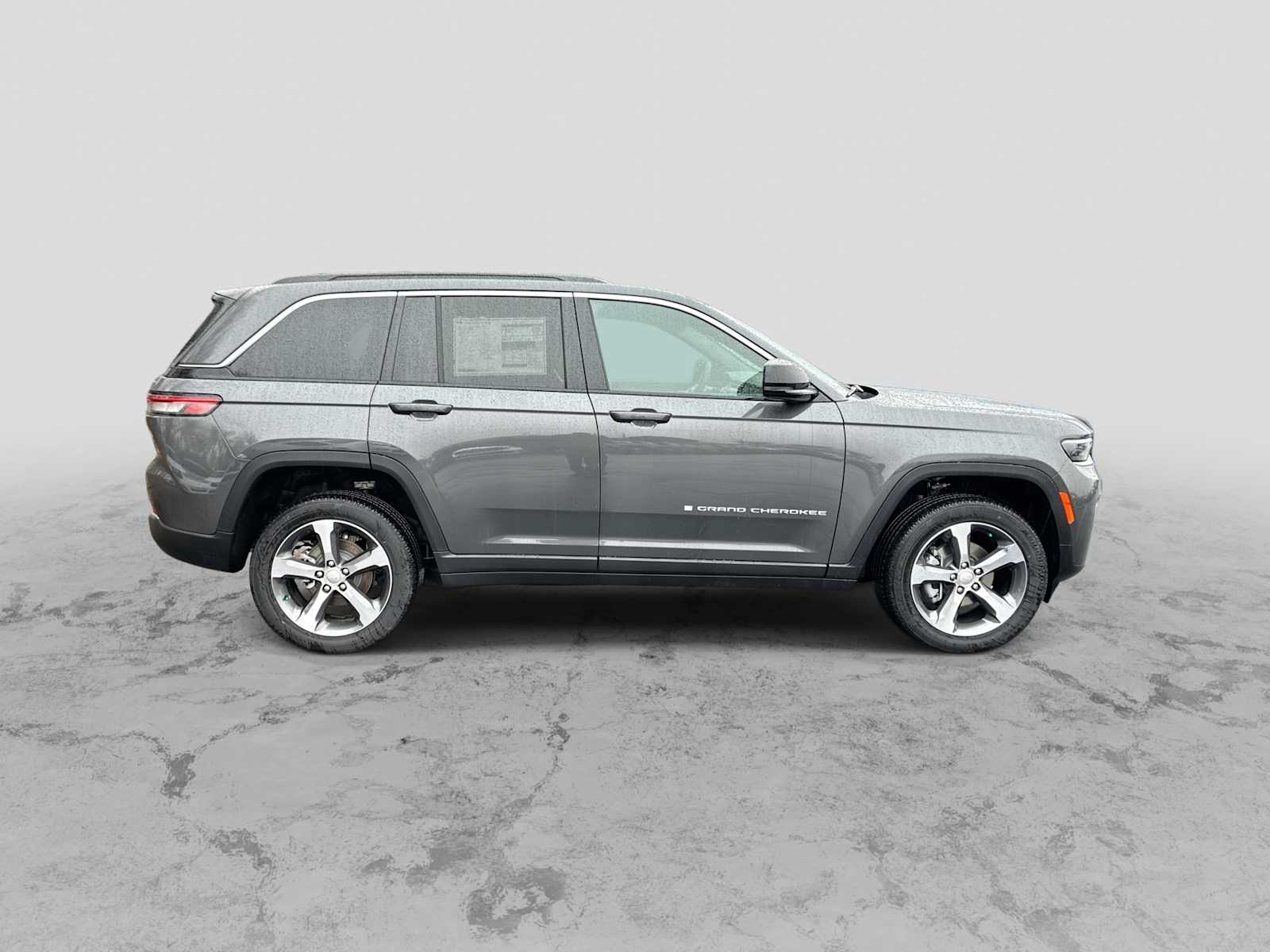Thumbnail: 2026 Jeep Grand Cherokee - 9