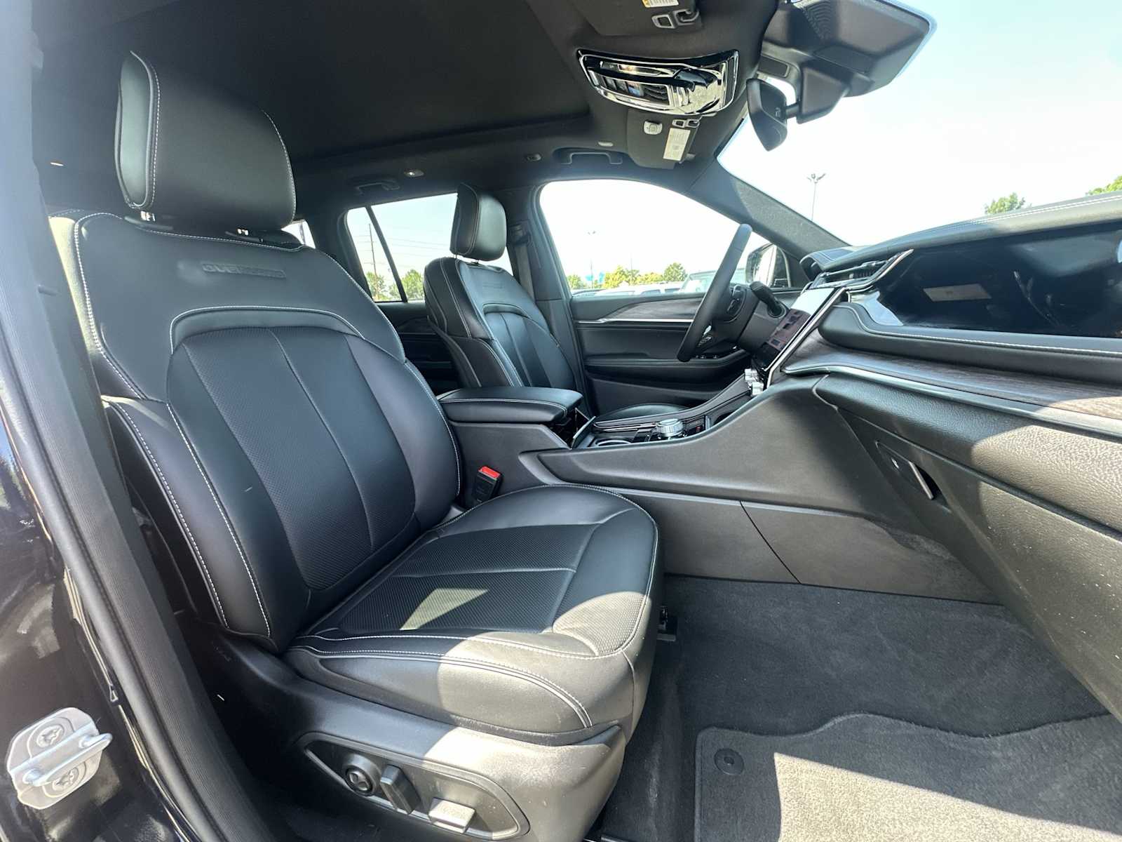 Thumbnail: 2023 Jeep Grand Cherokee - 25